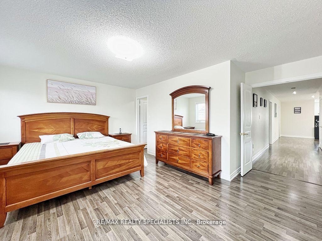Photo 25 of 4 Vernosa Drive, Brampton, Credit Valley — HOMEH