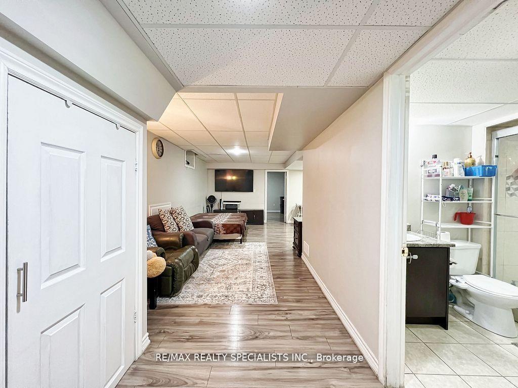 Photo 32 of 4 Vernosa Drive, Brampton, Credit Valley — HOMEH