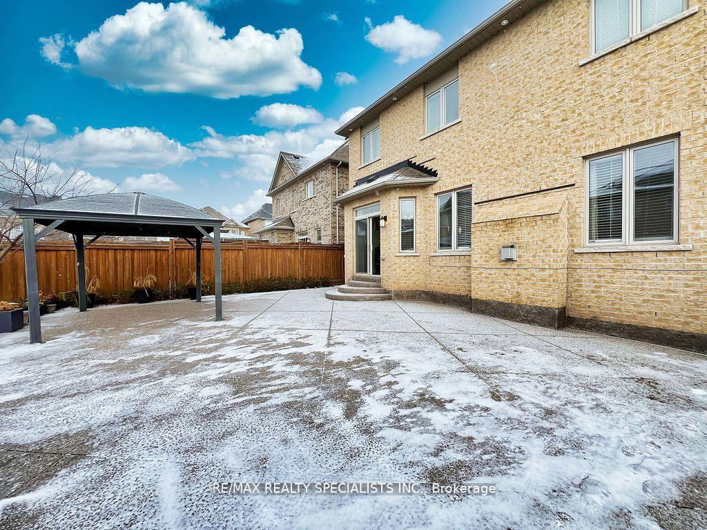 Photo 39 of 4 Vernosa Drive, Brampton, Credit Valley — HOMEH