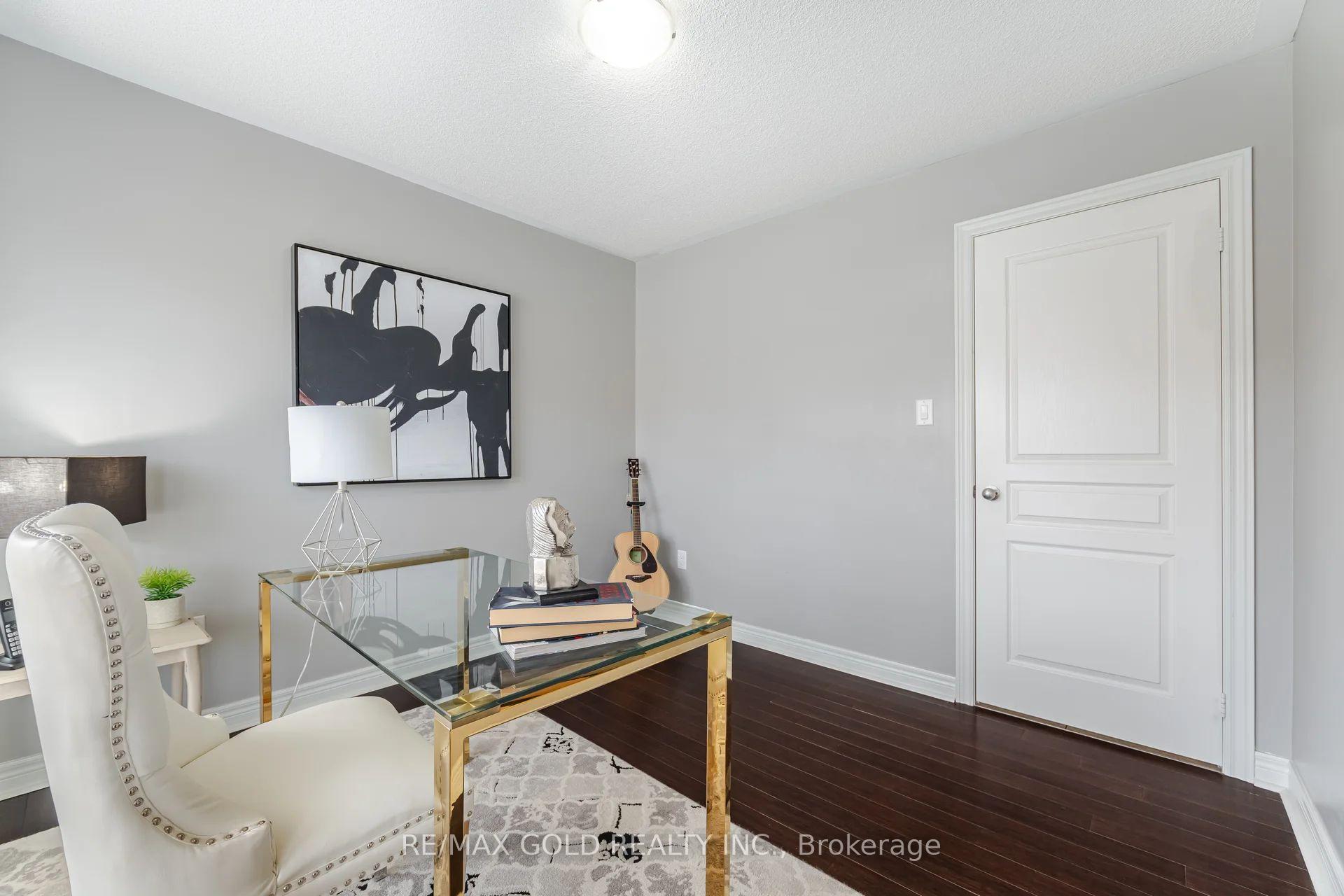 Photo 5 of 16 Bluffmeadow Street, Brampton, Bram East — HOMEH