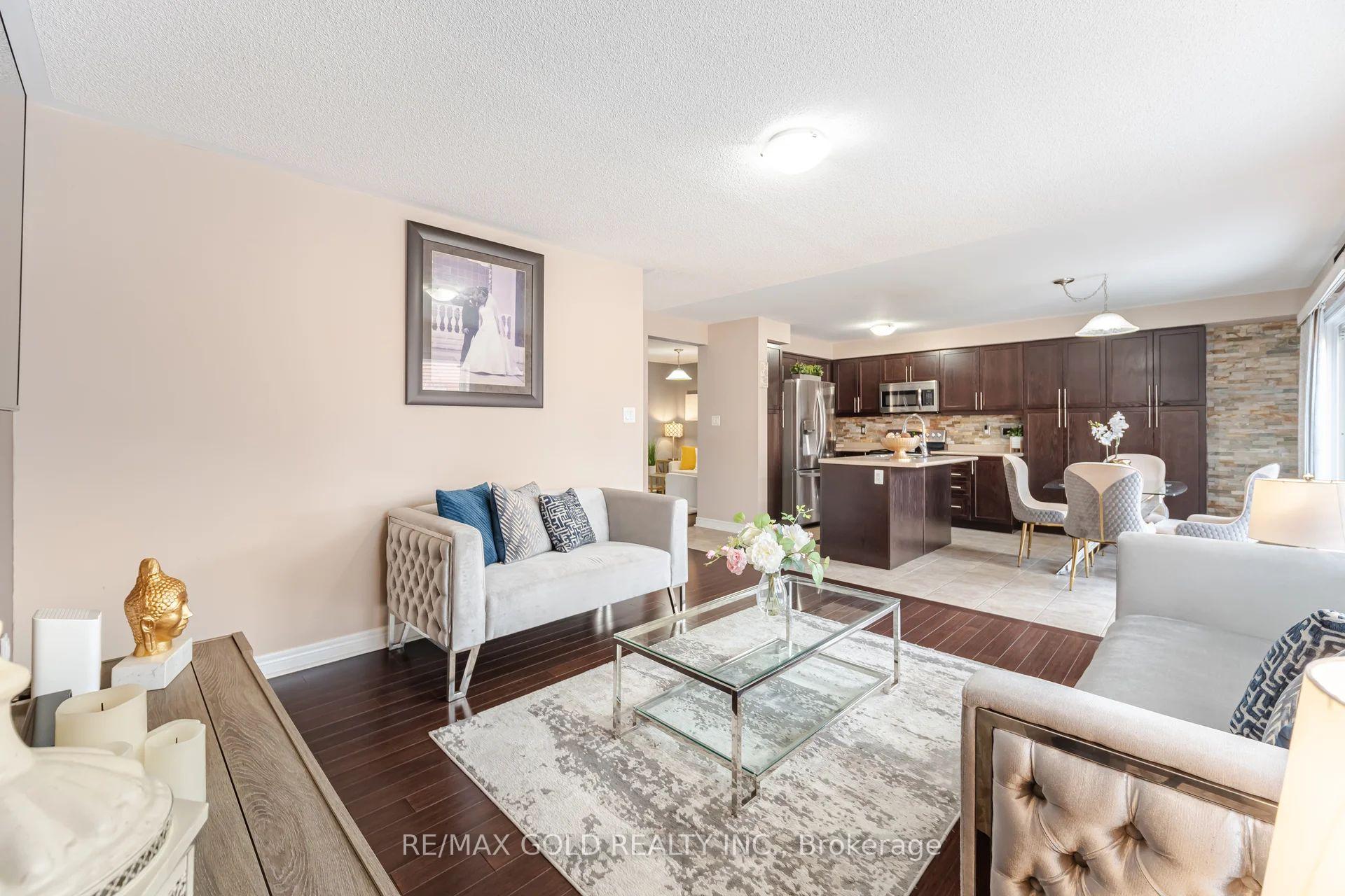Photo 11 of 16 Bluffmeadow Street, Brampton, Bram East — HOMEH