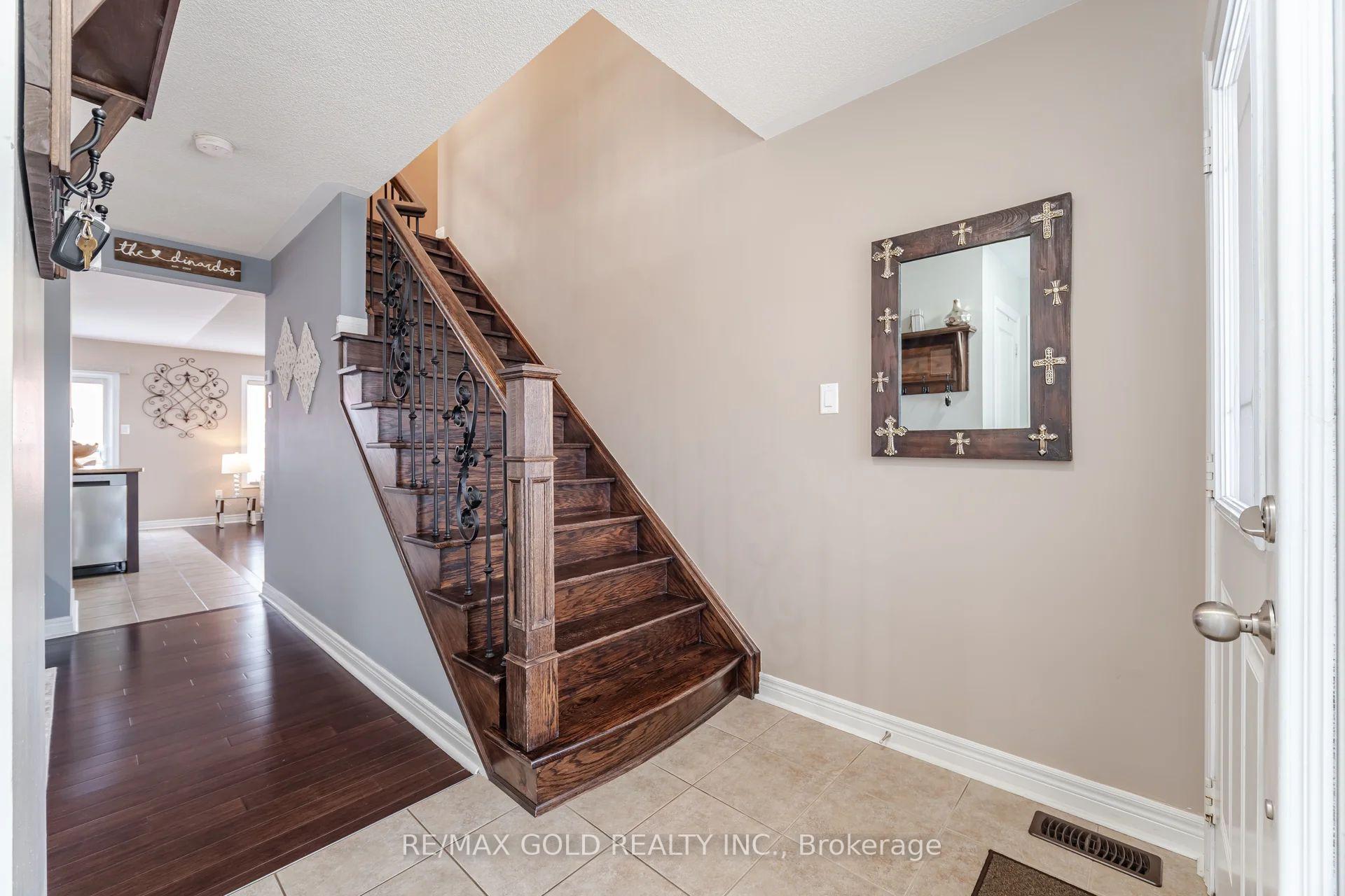 Photo 12 of 16 Bluffmeadow Street, Brampton, Bram East — HOMEH