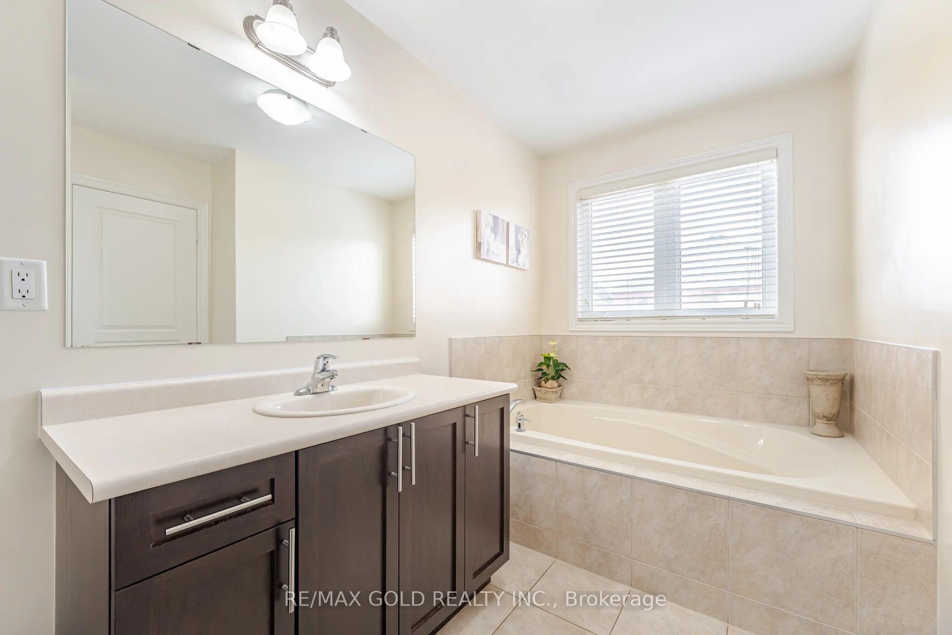 Photo 16 of 16 Bluffmeadow Street, Brampton, Bram East — HOMEH