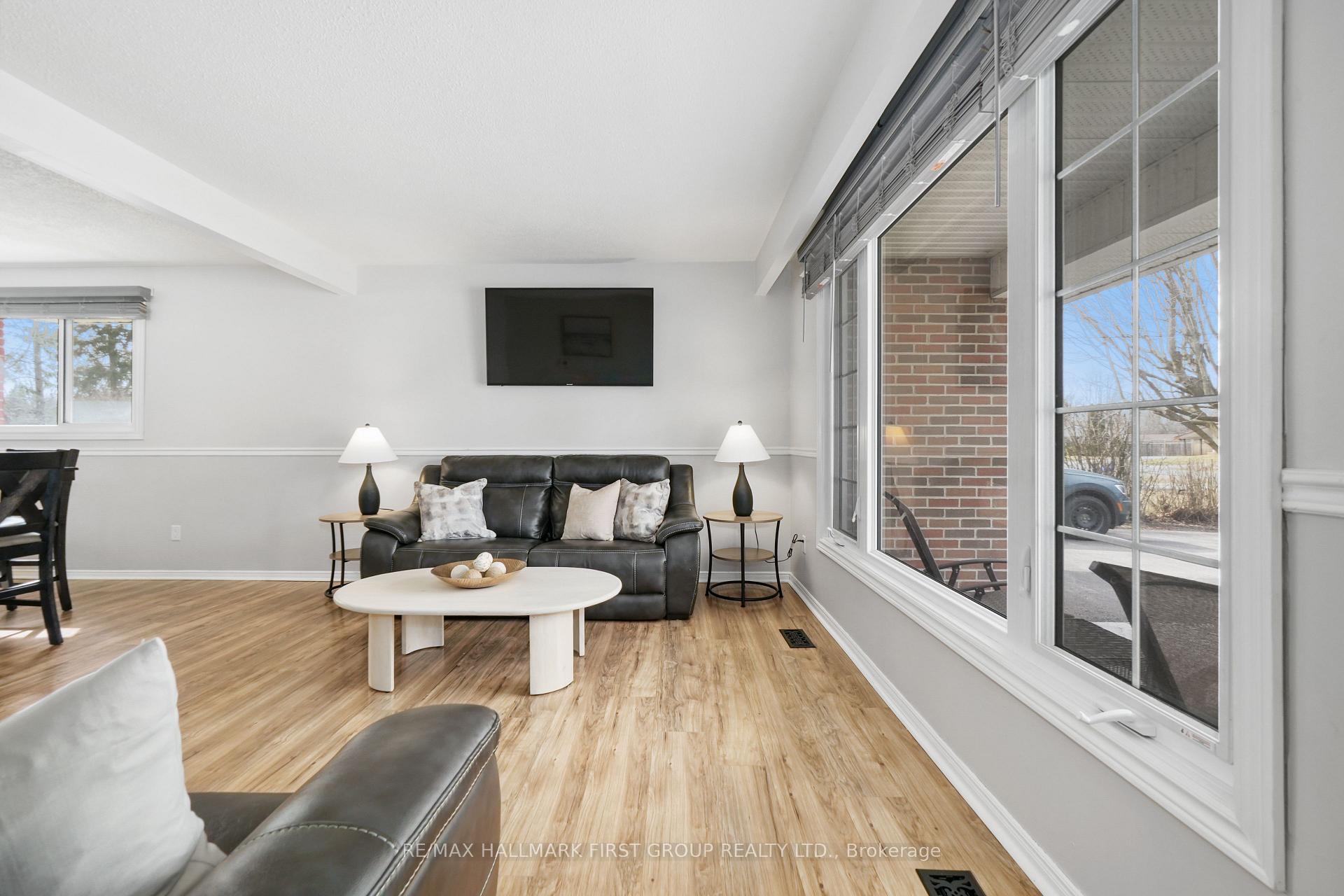 Photo 6 of 35 Meredith Crescent, Cobourg — HOMEH