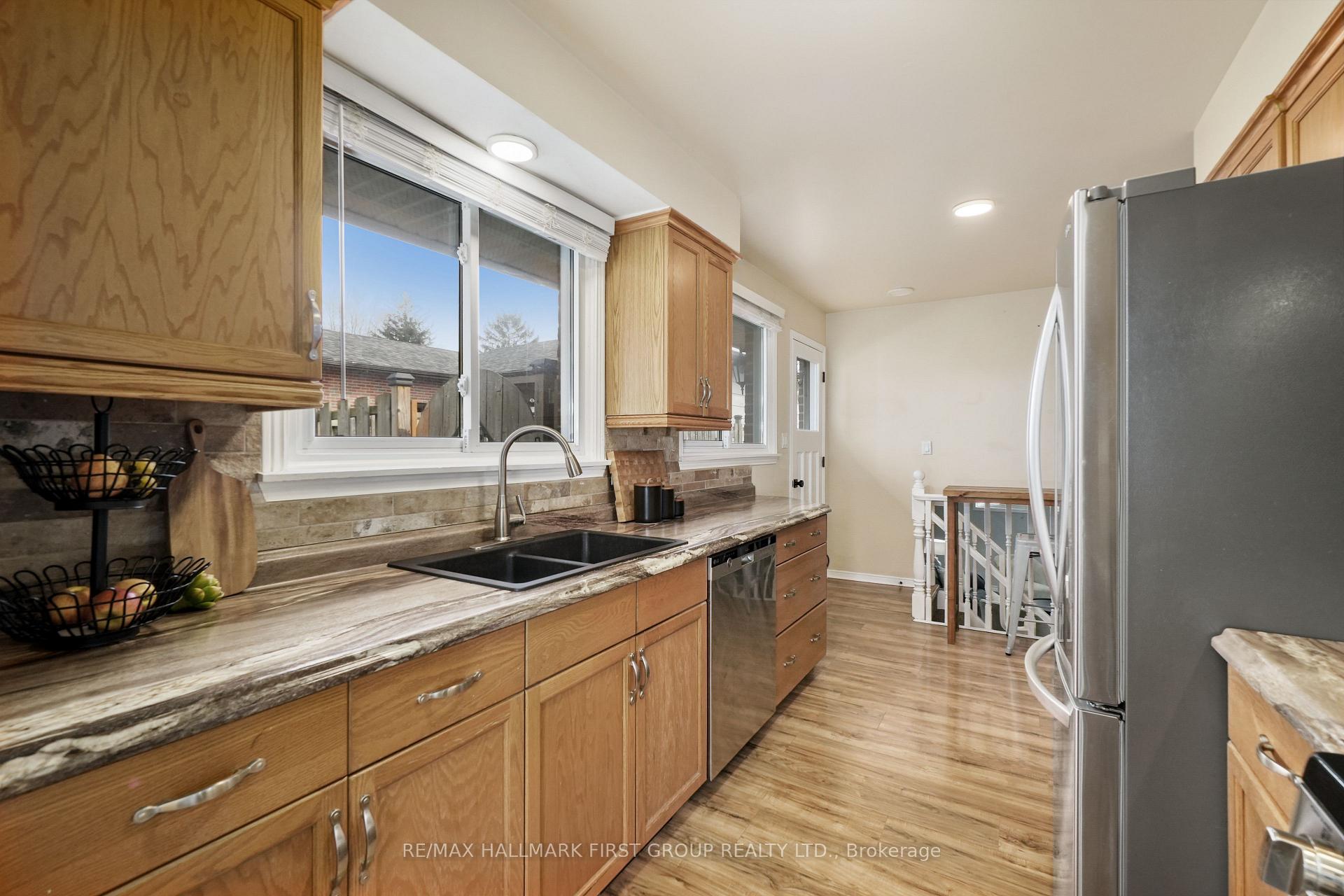 Photo 11 of 35 Meredith Crescent, Cobourg — HOMEH