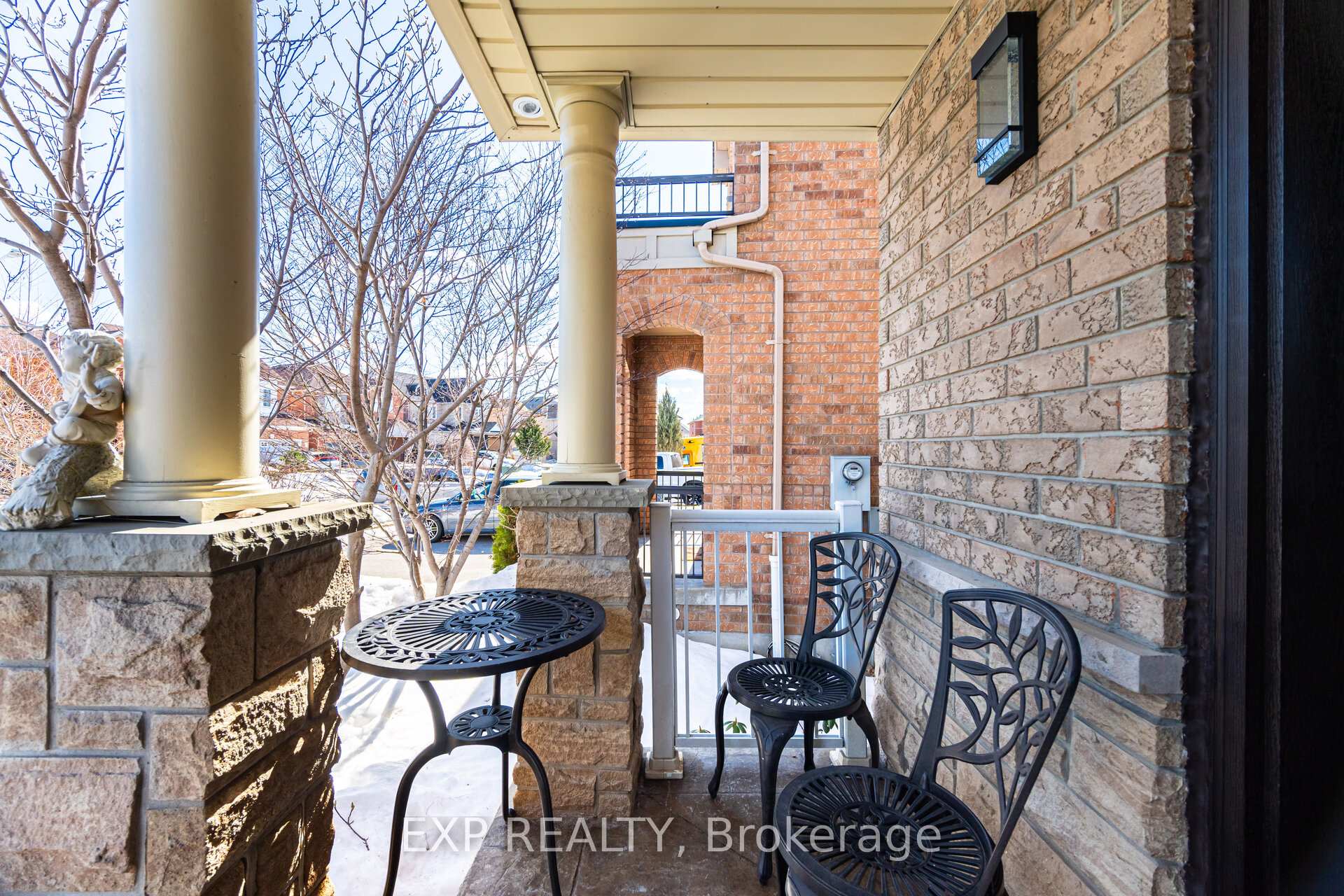 Photo 3 of 38 Wilcox Road, Vaughan, Maple — HOMEH