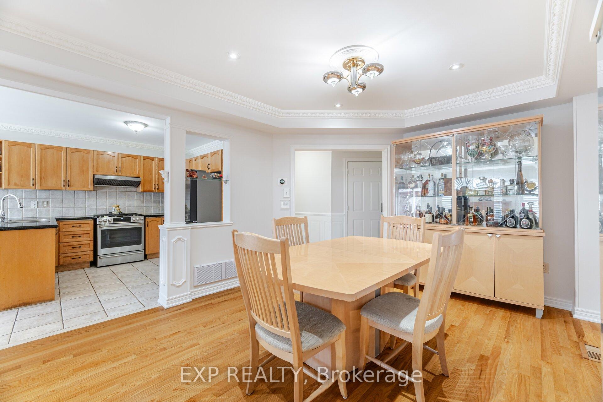 Photo 20 of 38 Wilcox Road, Vaughan, Maple — HOMEH