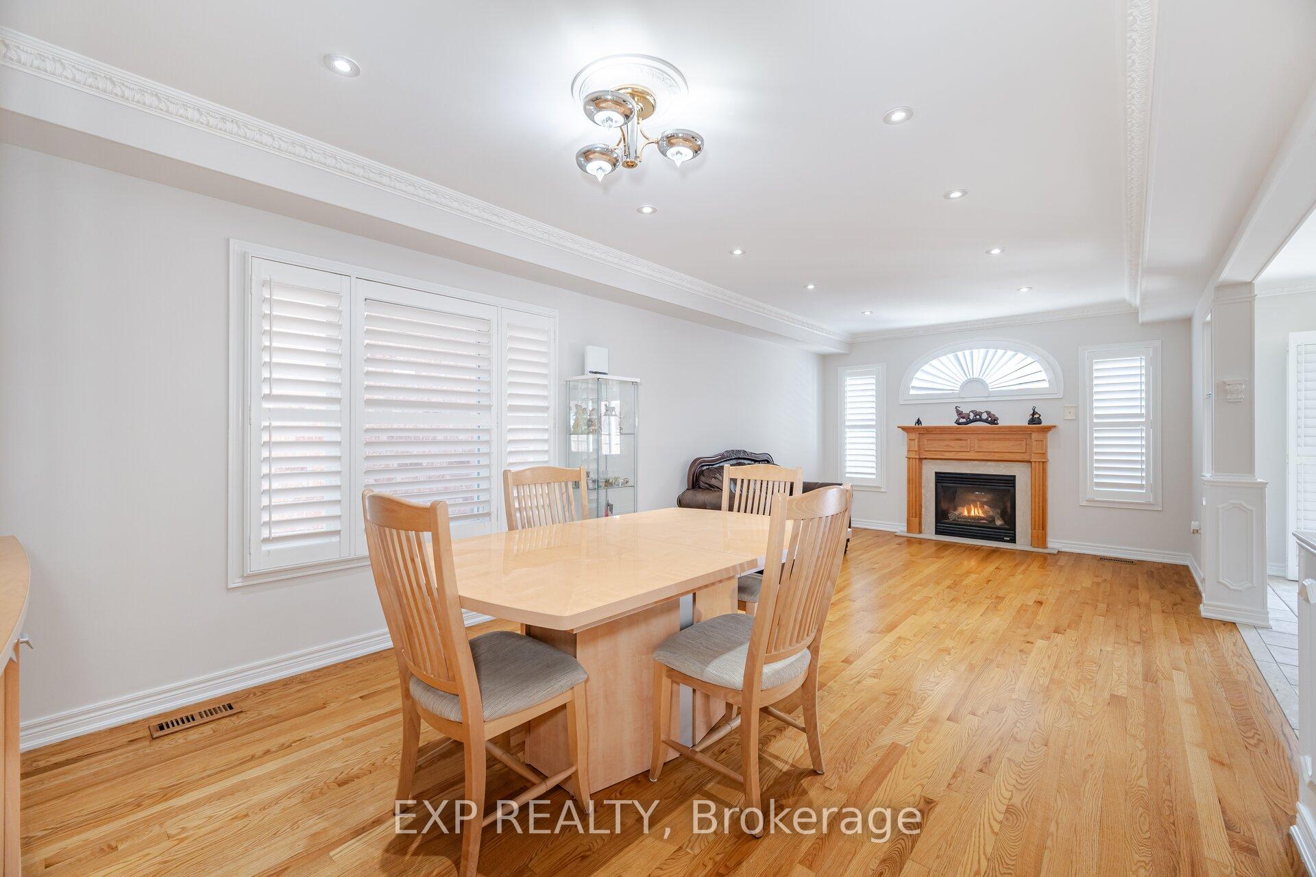Photo 22 of 38 Wilcox Road, Vaughan, Maple — HOMEH