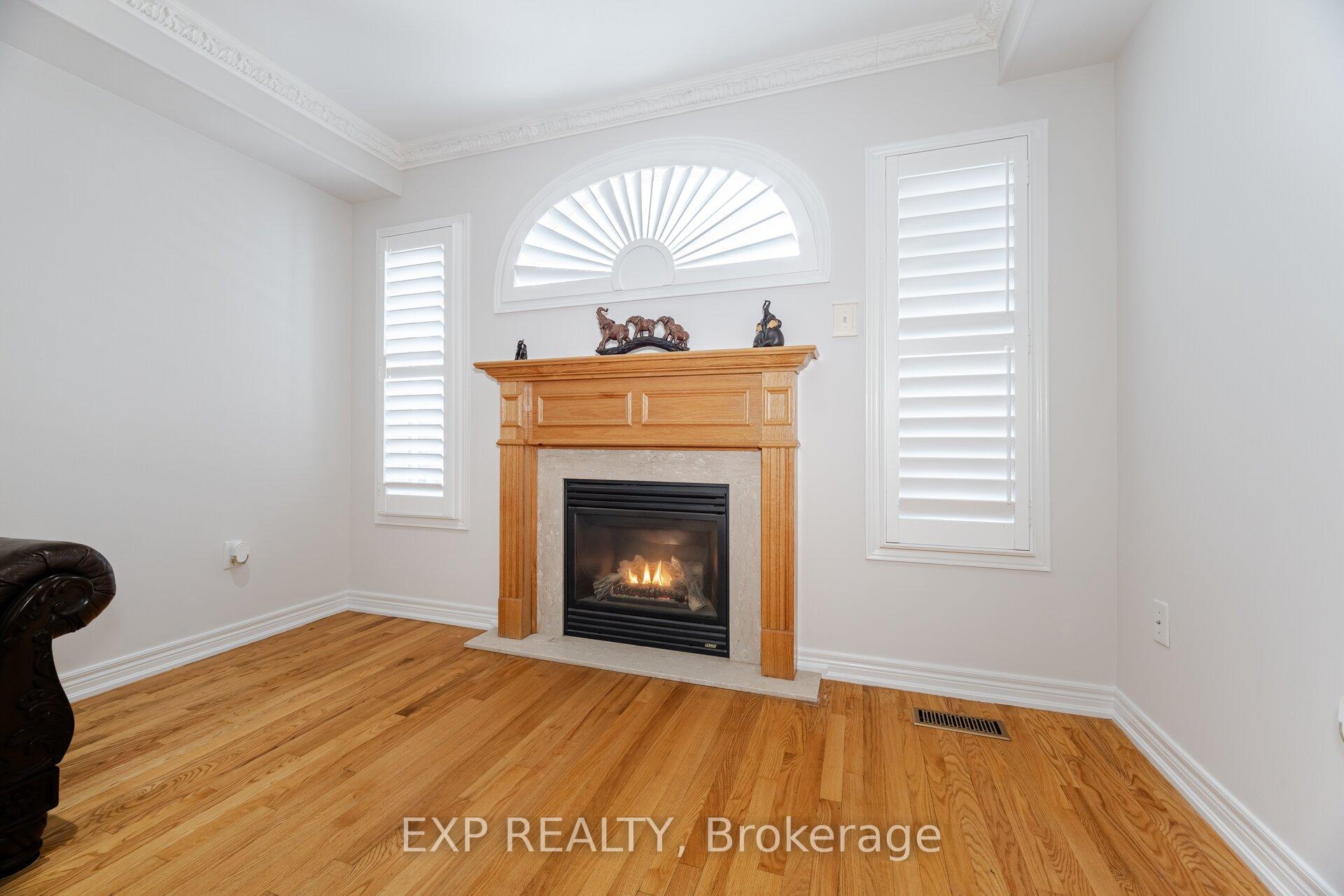 Photo 11 of 38 Wilcox Road, Vaughan, Maple — HOMEH