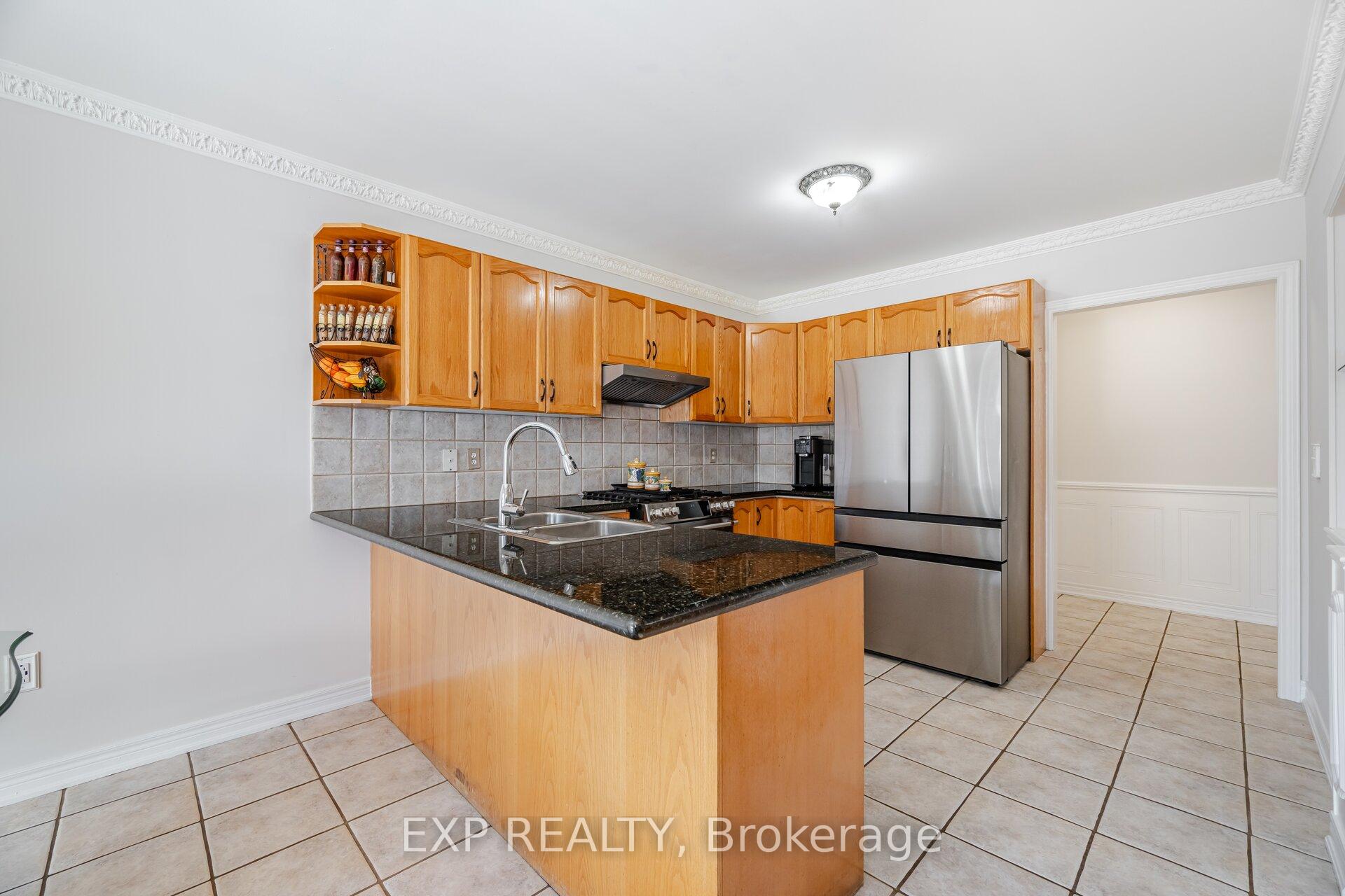 Photo 13 of 38 Wilcox Road, Vaughan, Maple — HOMEH