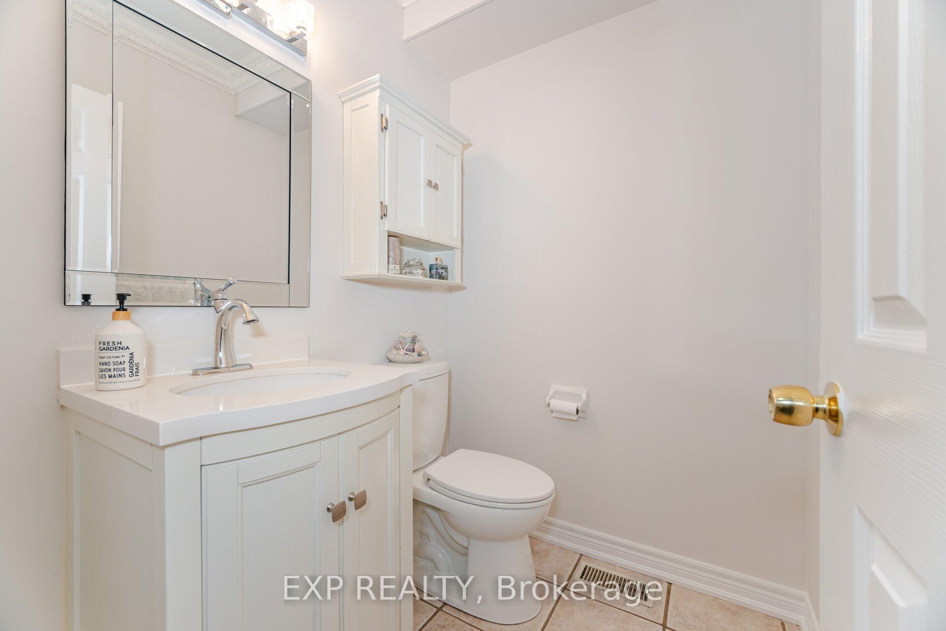 Photo 19 of 38 Wilcox Road, Vaughan, Maple — HOMEH