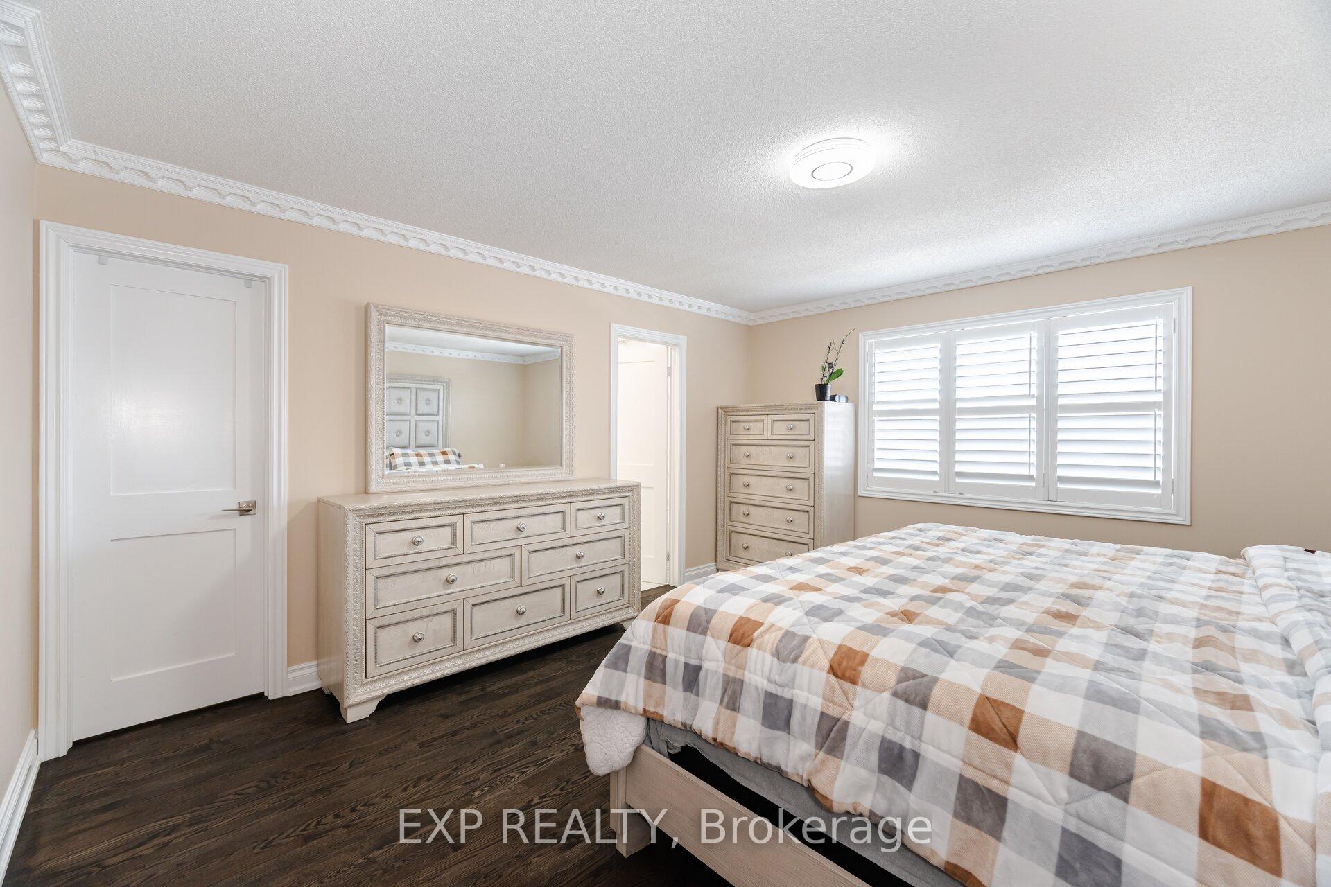 Photo 25 of 38 Wilcox Road, Vaughan, Maple — HOMEH