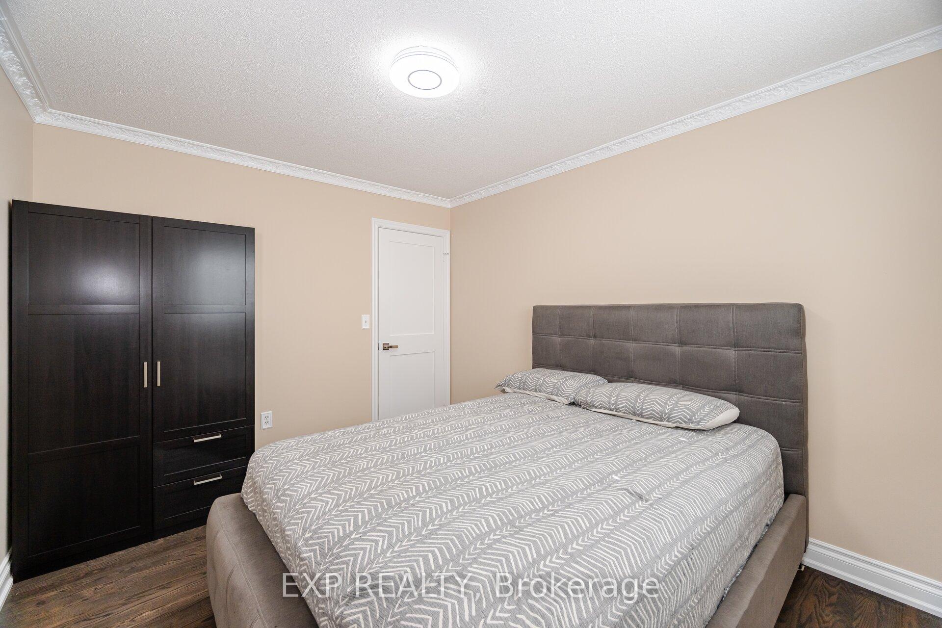 Photo 36 of 38 Wilcox Road, Vaughan, Maple — HOMEH