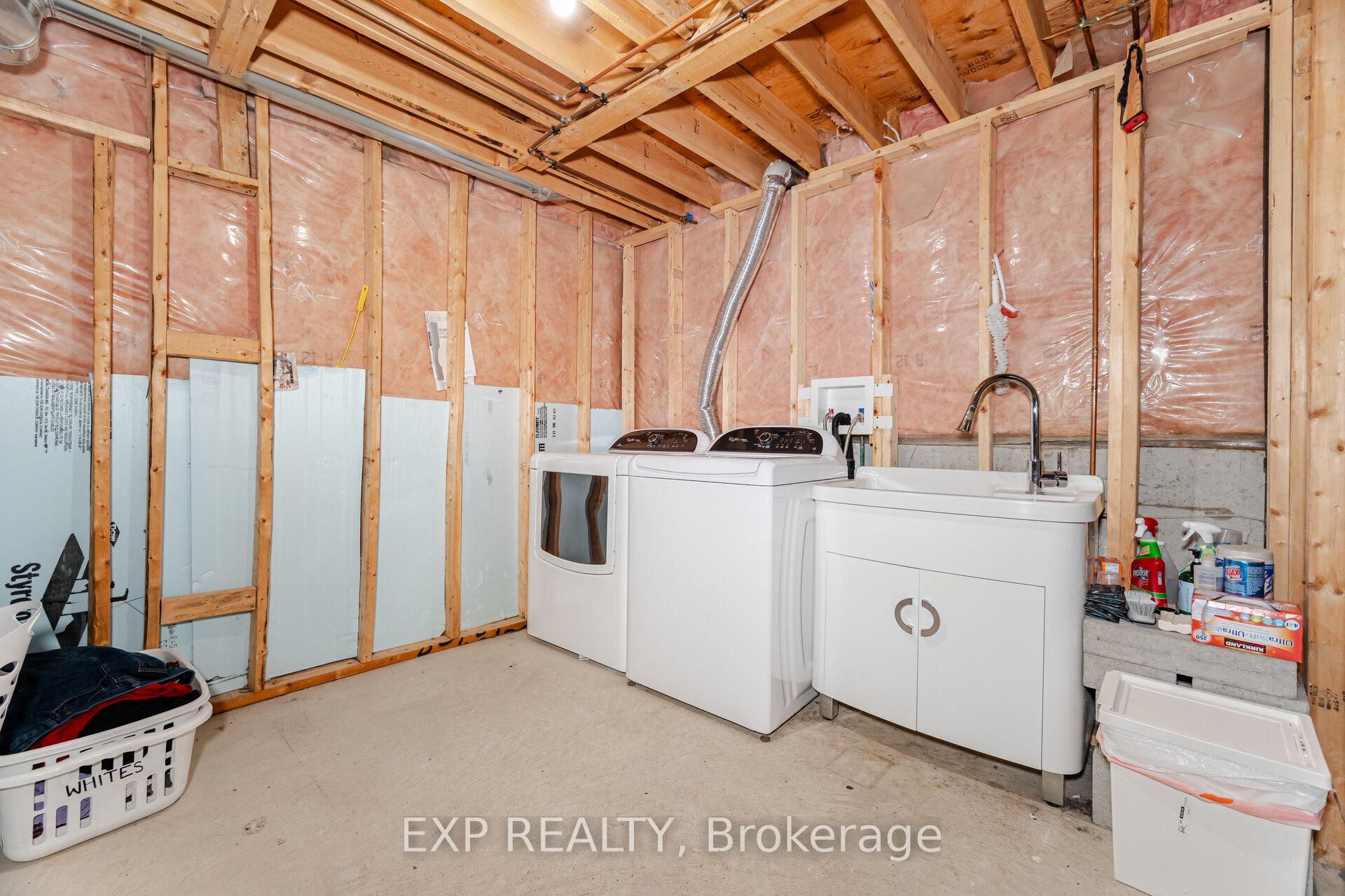 Photo 35 of 38 Wilcox Road, Vaughan, Maple — HOMEH