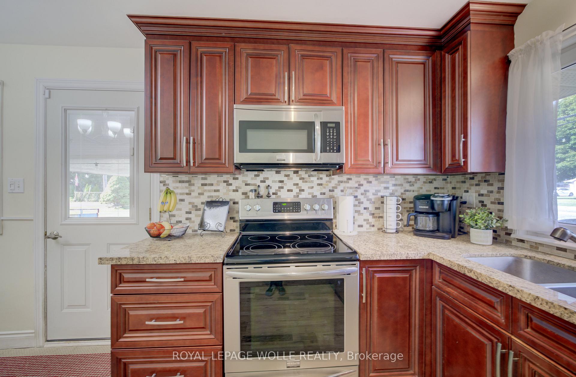 Photo 14 of 1584 Concession Road, Cambridge — HOMEH