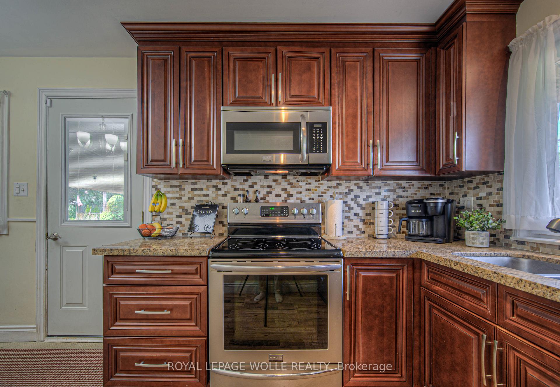 Photo 12 of 1584 Concession Road, Cambridge — HOMEH