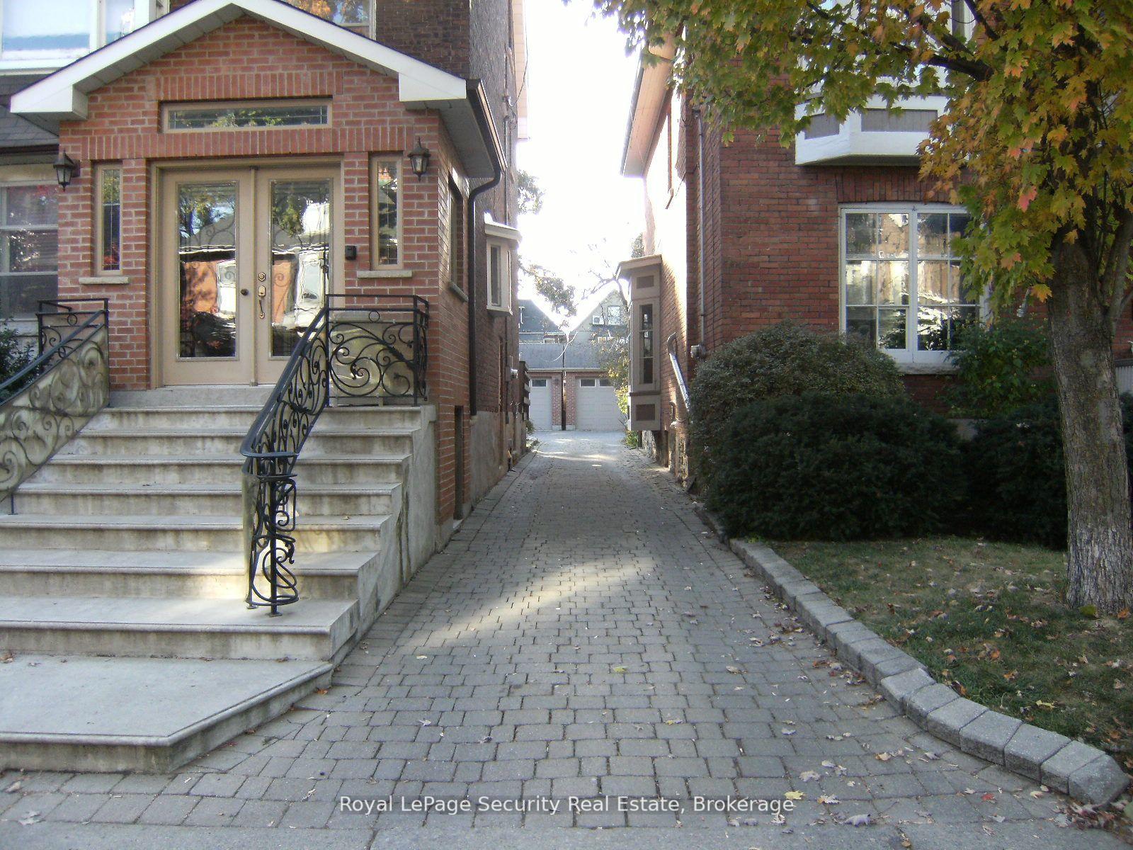 Photo 2 of 122 Delaware Avenue, Toronto, Palmerston-Little Italy — HOMEH