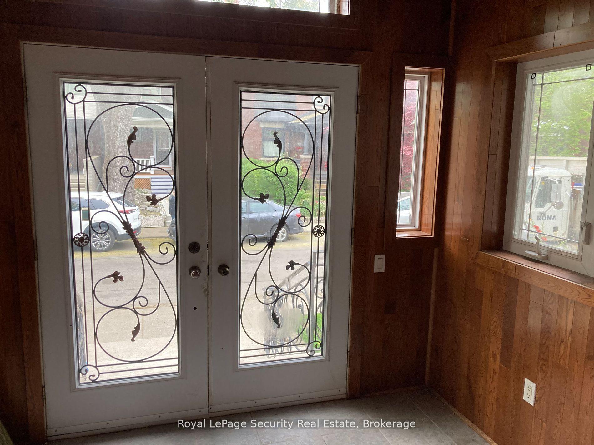 Photo 6 of 122 Delaware Avenue, Toronto, Palmerston-Little Italy — HOMEH