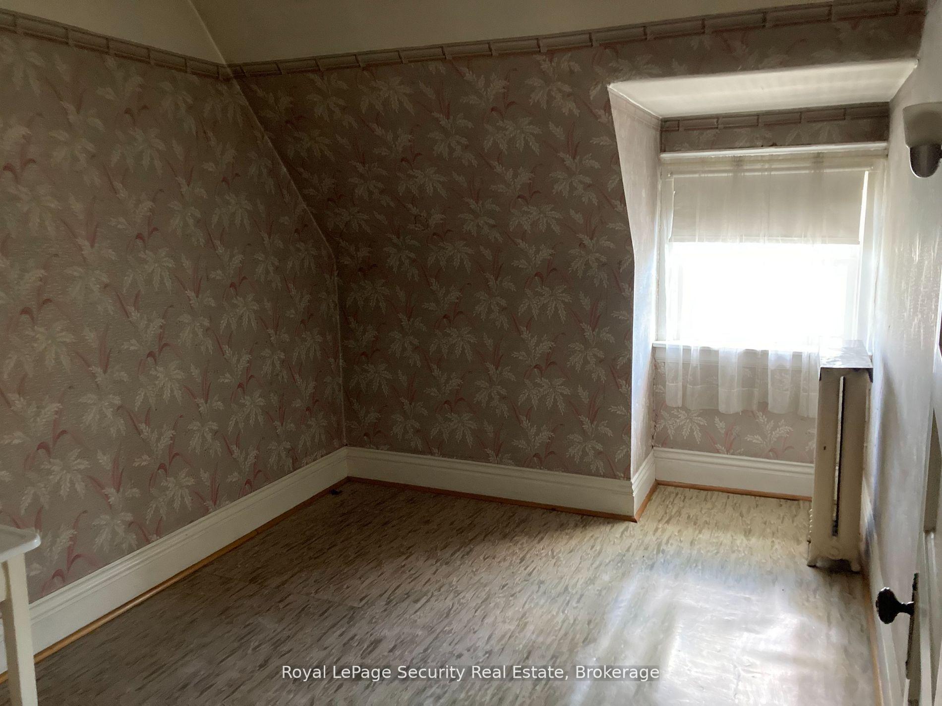Photo 15 of 122 Delaware Avenue, Toronto, Palmerston-Little Italy — HOMEH