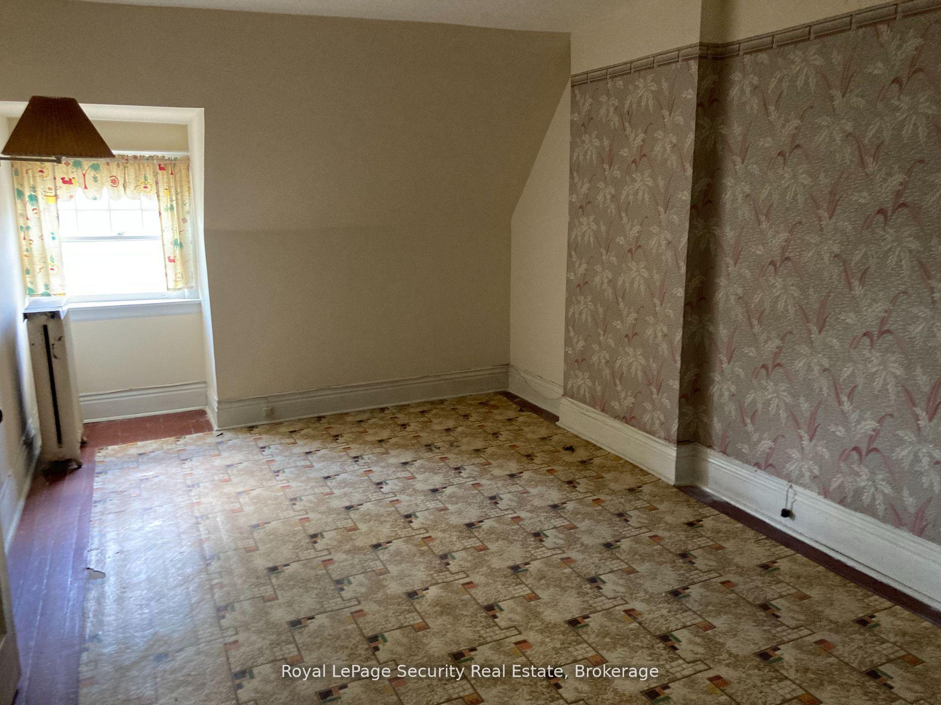 Photo 14 of 122 Delaware Avenue, Toronto, Palmerston-Little Italy — HOMEH