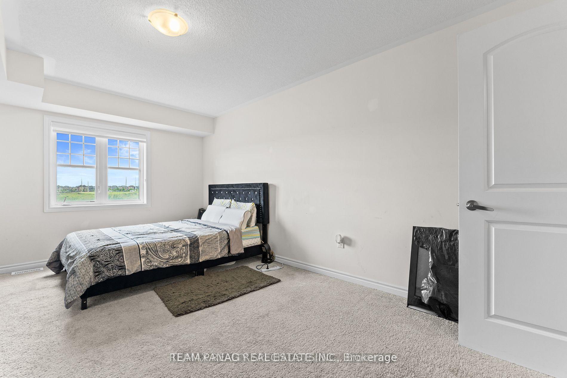 Photo 39 of 24 Wainwright Drive, Brampton, Northwest Brampton — HOMEH