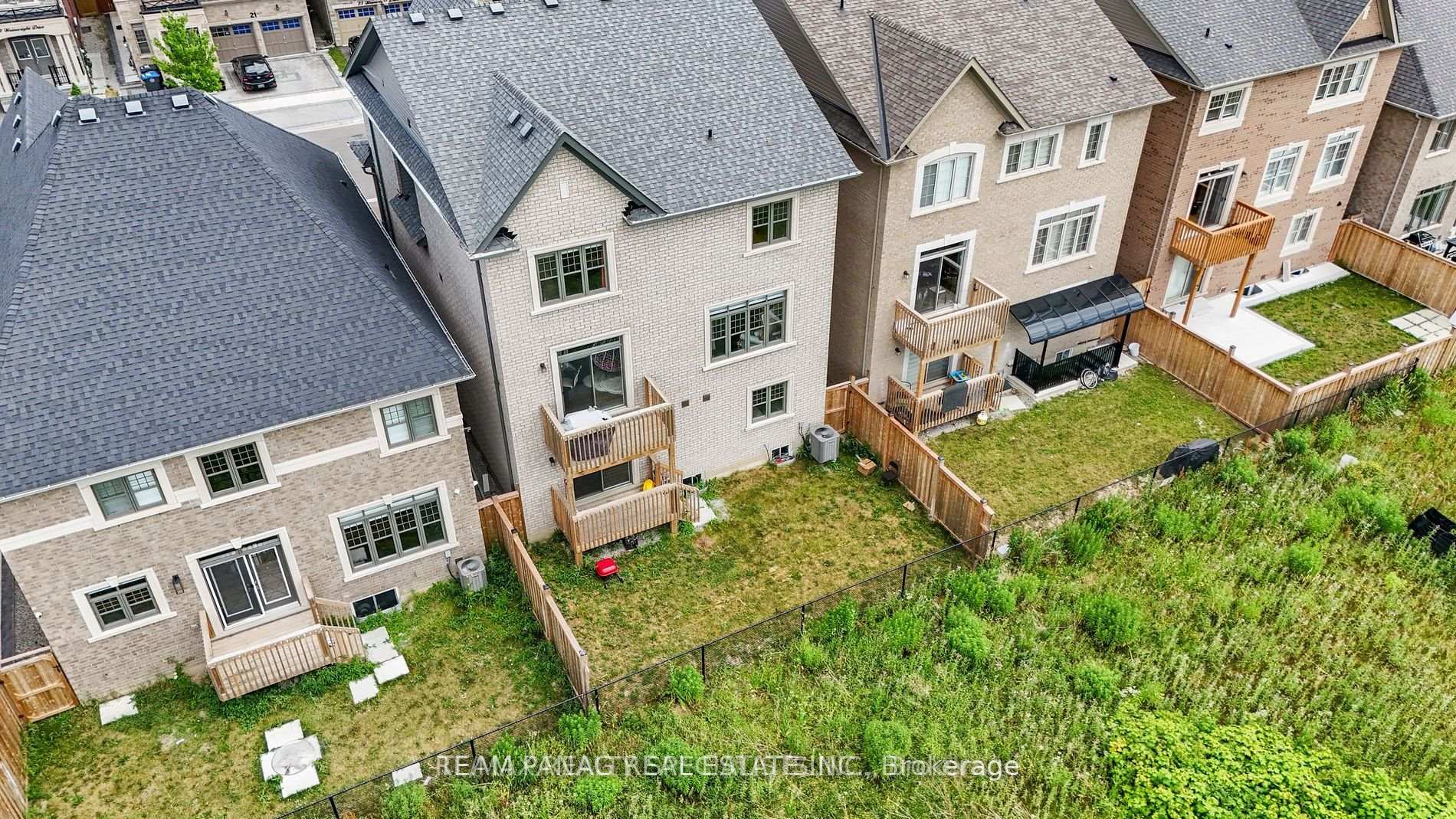 Photo 42 of 24 Wainwright Drive, Brampton, Northwest Brampton — HOMEH