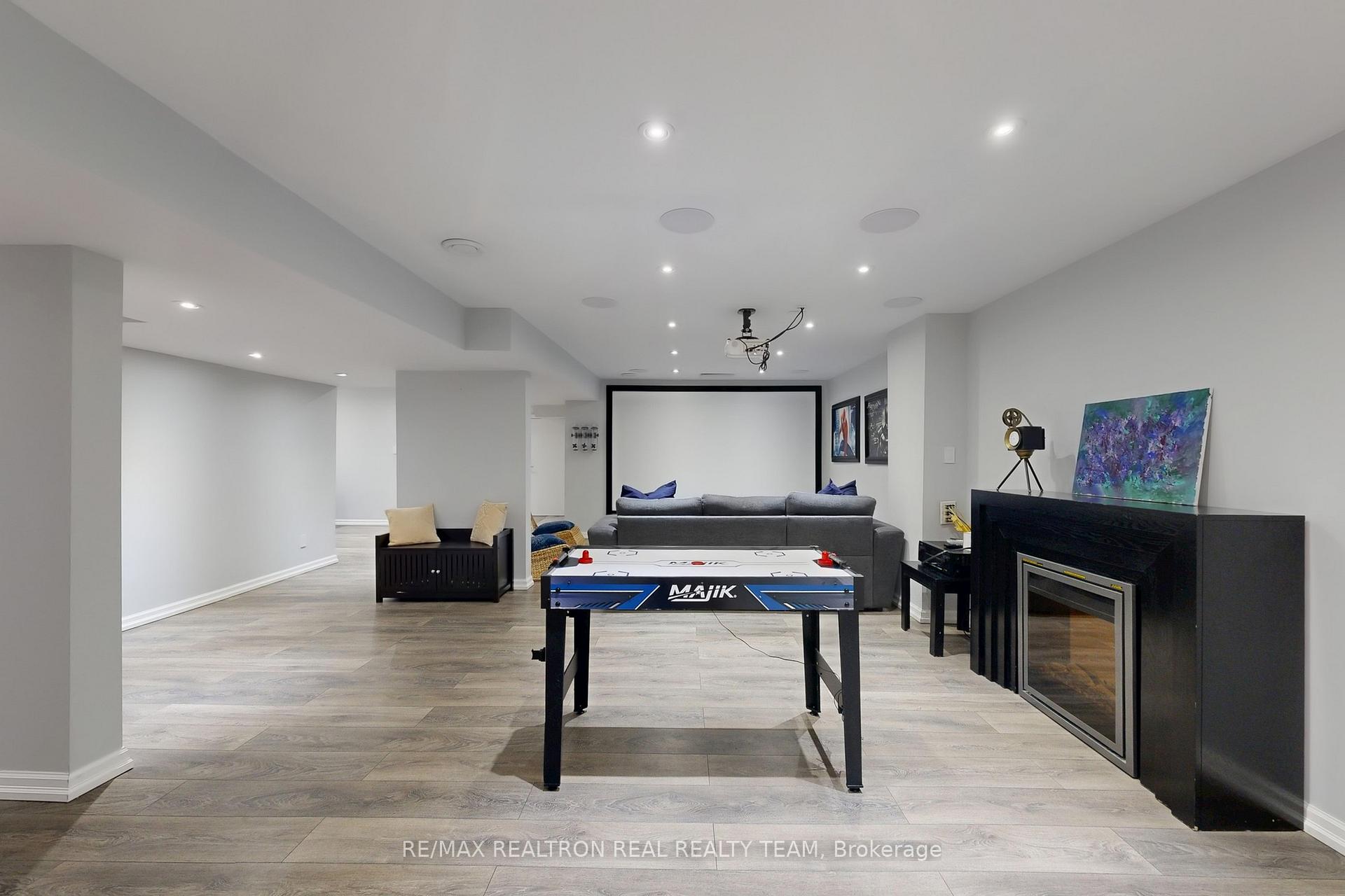 Photo 35 of 89 Cachet Boulevard, Whitby, Brooklin — HOMEH