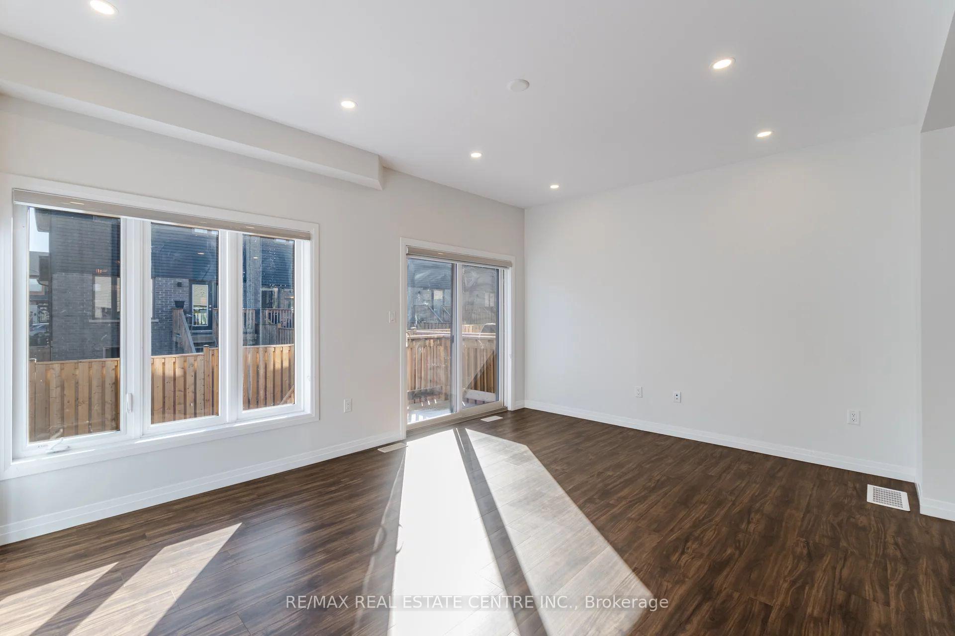 Photo 35 of Unit 48, 30 Times Square Boulevard, Hamilton, Stoney Creek Mountain — HOMEH
