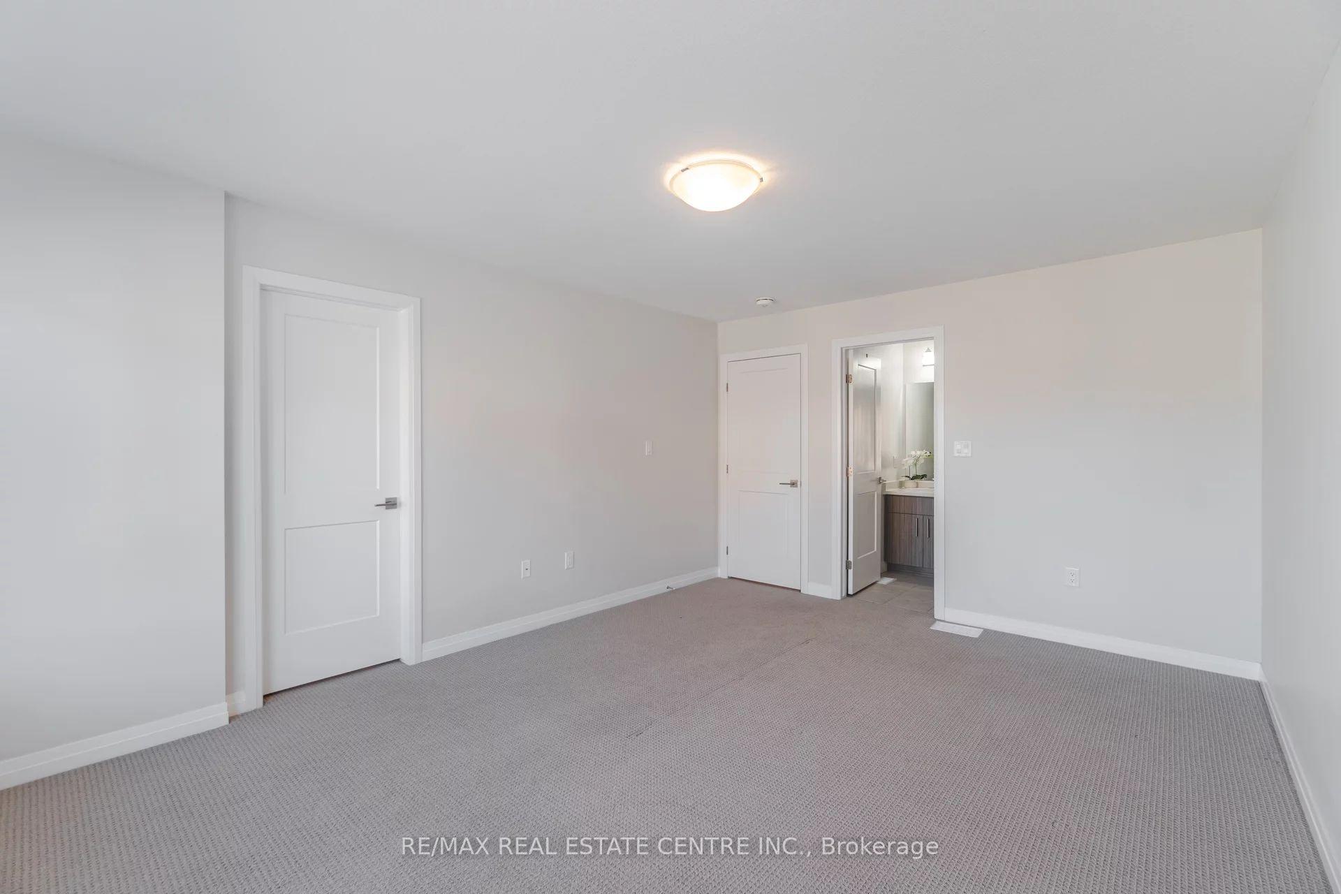 Photo 11 of Unit 48, 30 Times Square Boulevard, Hamilton, Stoney Creek Mountain — HOMEH