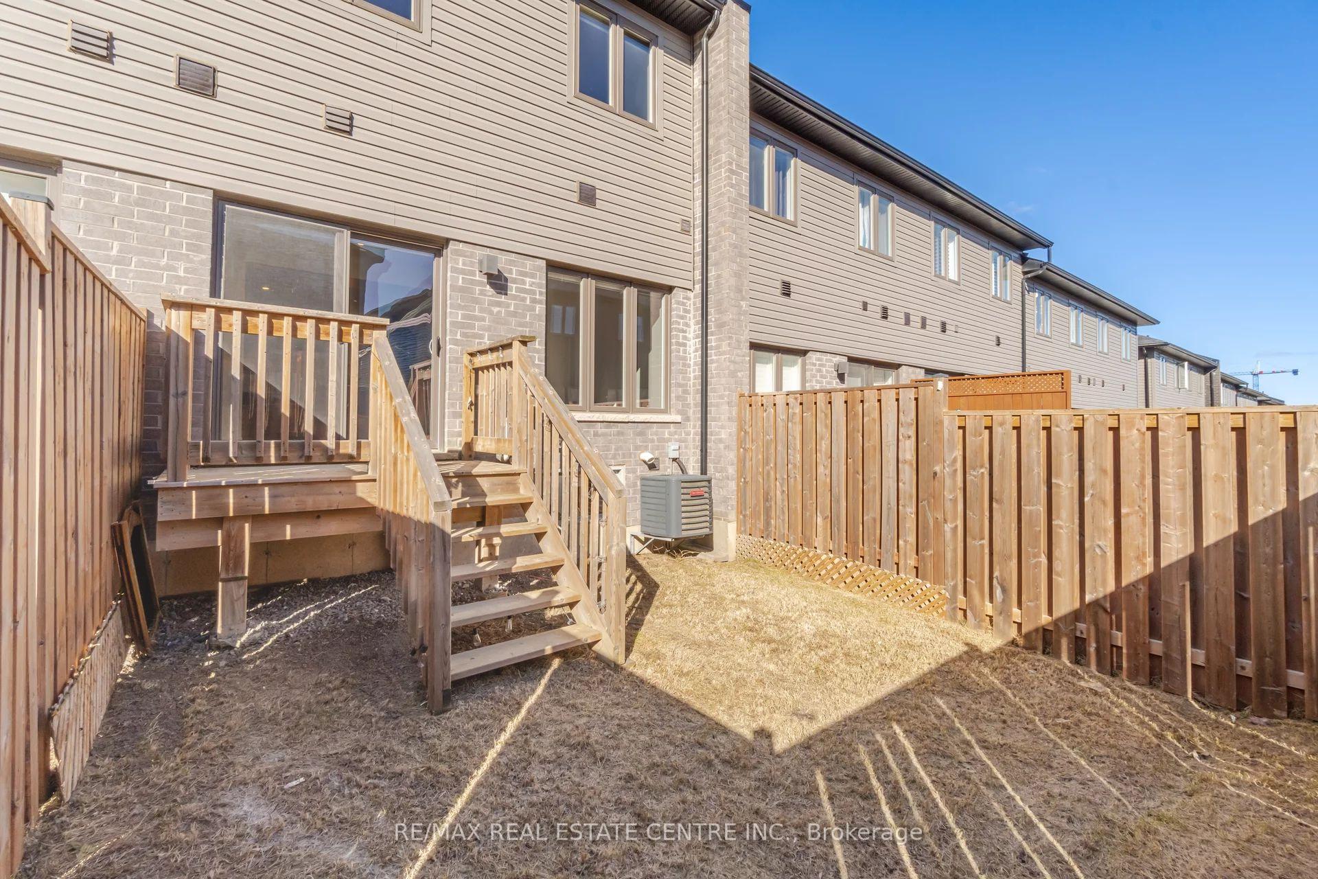 Photo 30 of Unit 48, 30 Times Square Boulevard, Hamilton, Stoney Creek Mountain — HOMEH