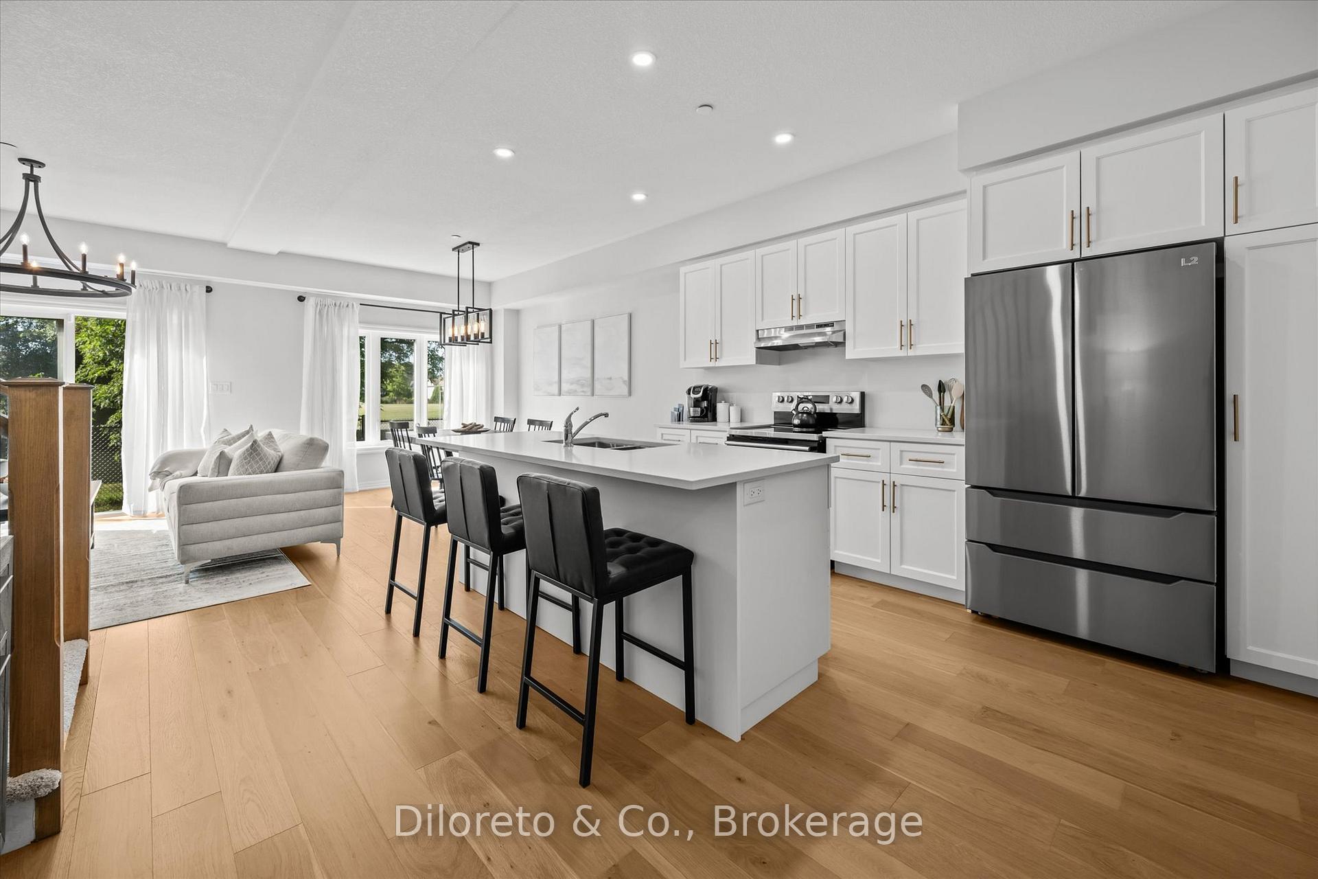 Photo 3 of 29 Bromley Drive, St. Catharines, Port Weller — HOMEH