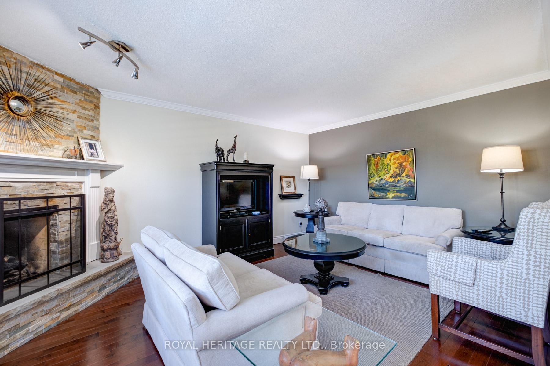 Photo 15 of 10 Anstead Crescent, Ajax, South West — HOMEH