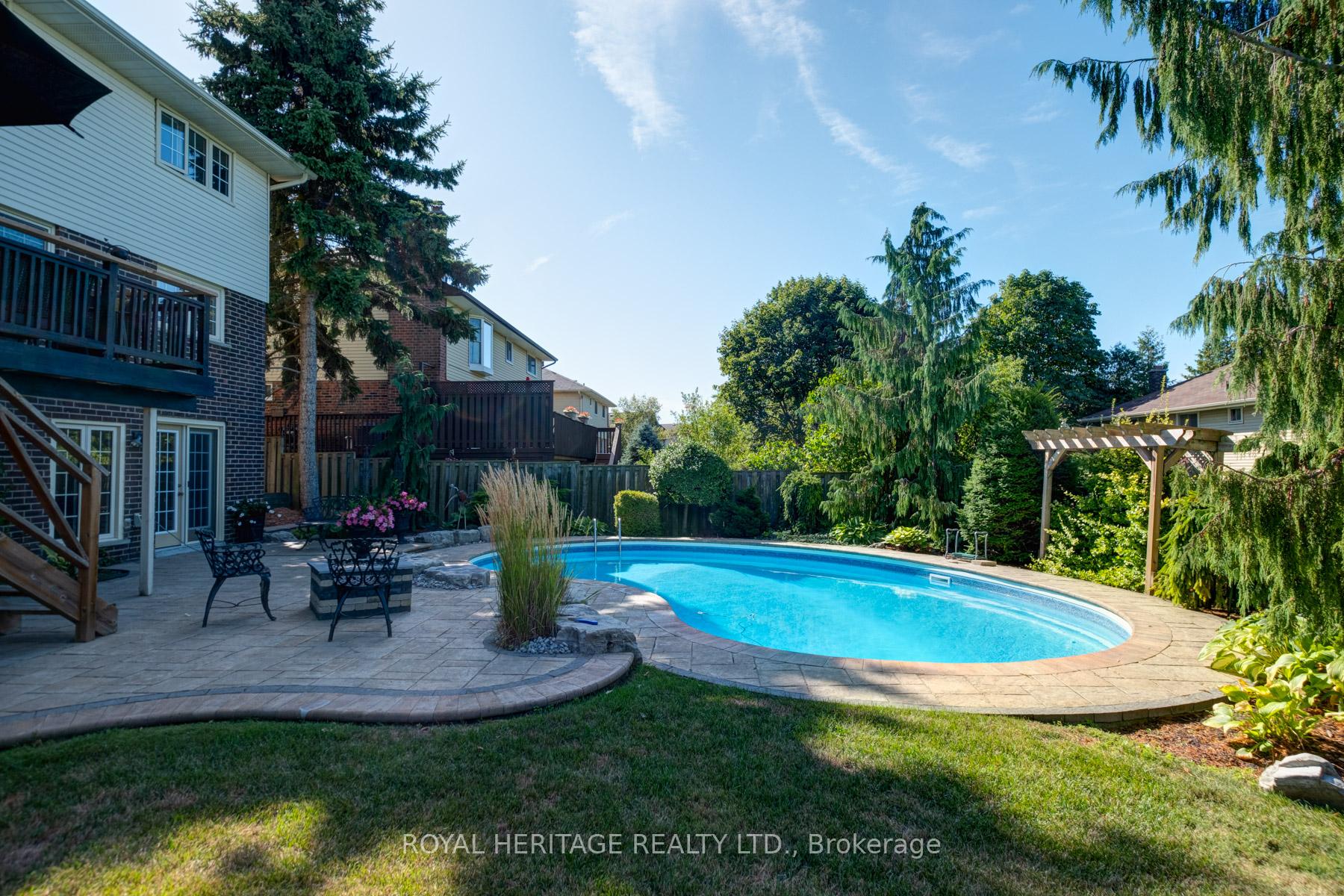 Photo 36 of 10 Anstead Crescent, Ajax, South West — HOMEH