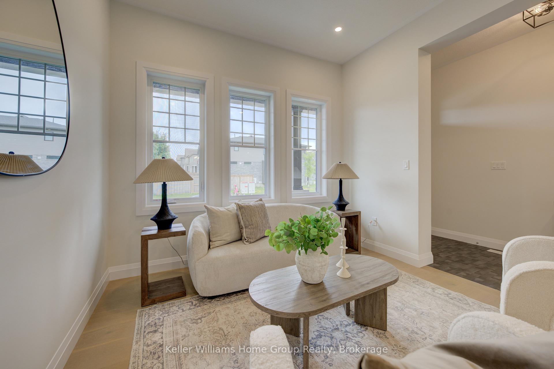 Photo 5 of 210 Carrington Drive, Guelph, Kortright West — HOMEH