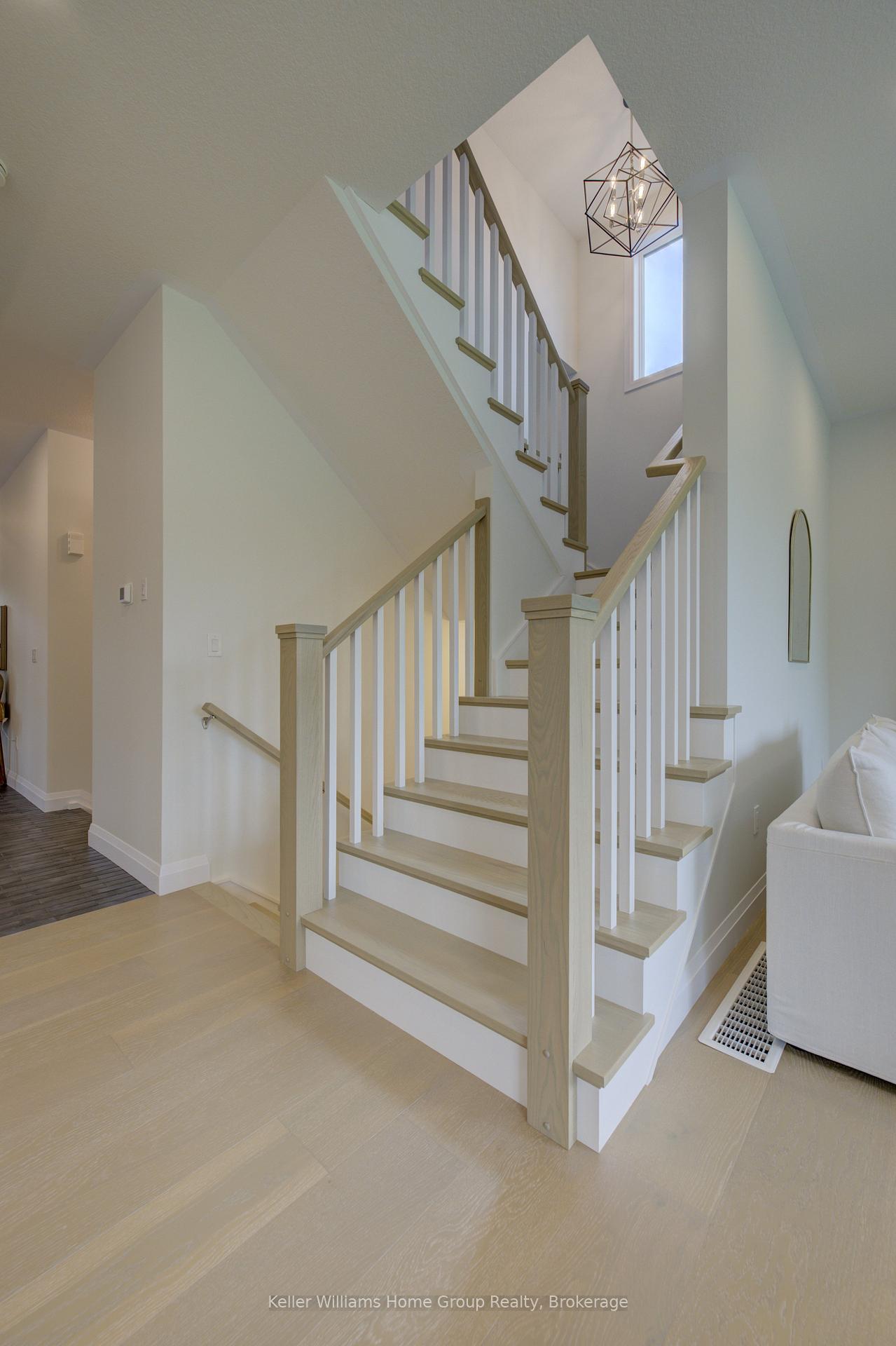 Photo 15 of 210 Carrington Drive, Guelph, Kortright West — HOMEH