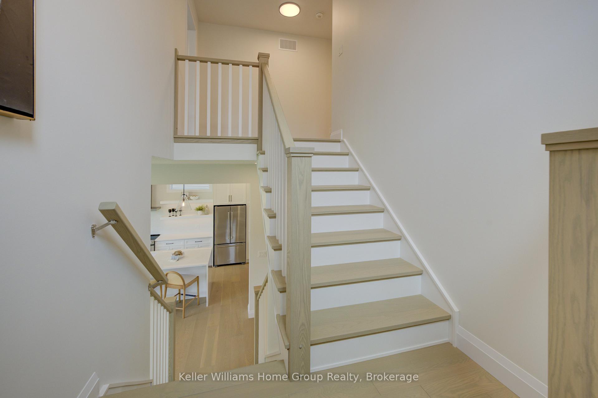 Photo 23 of 210 Carrington Drive, Guelph, Kortright West — HOMEH