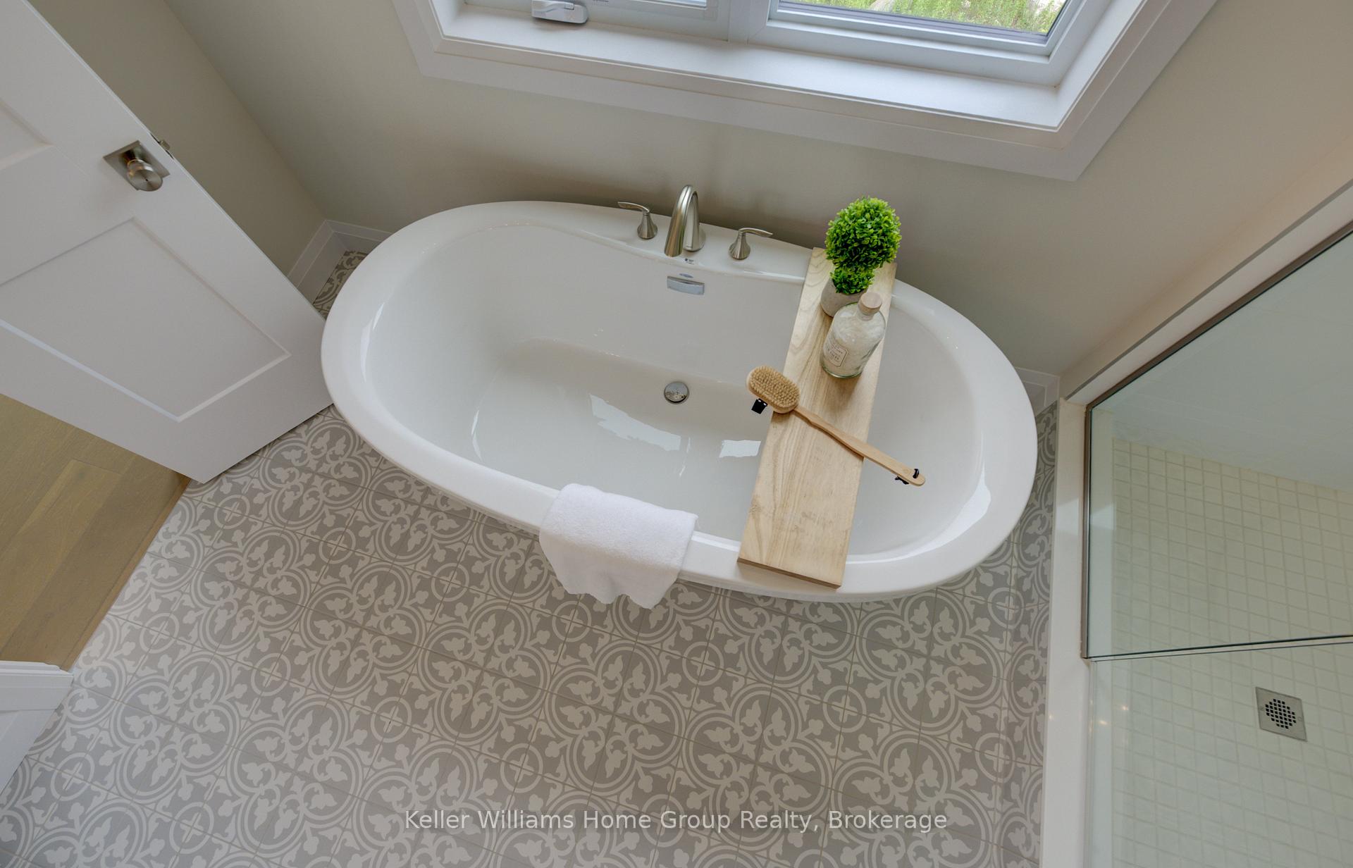 Photo 39 of 210 Carrington Drive, Guelph, Kortright West — HOMEH