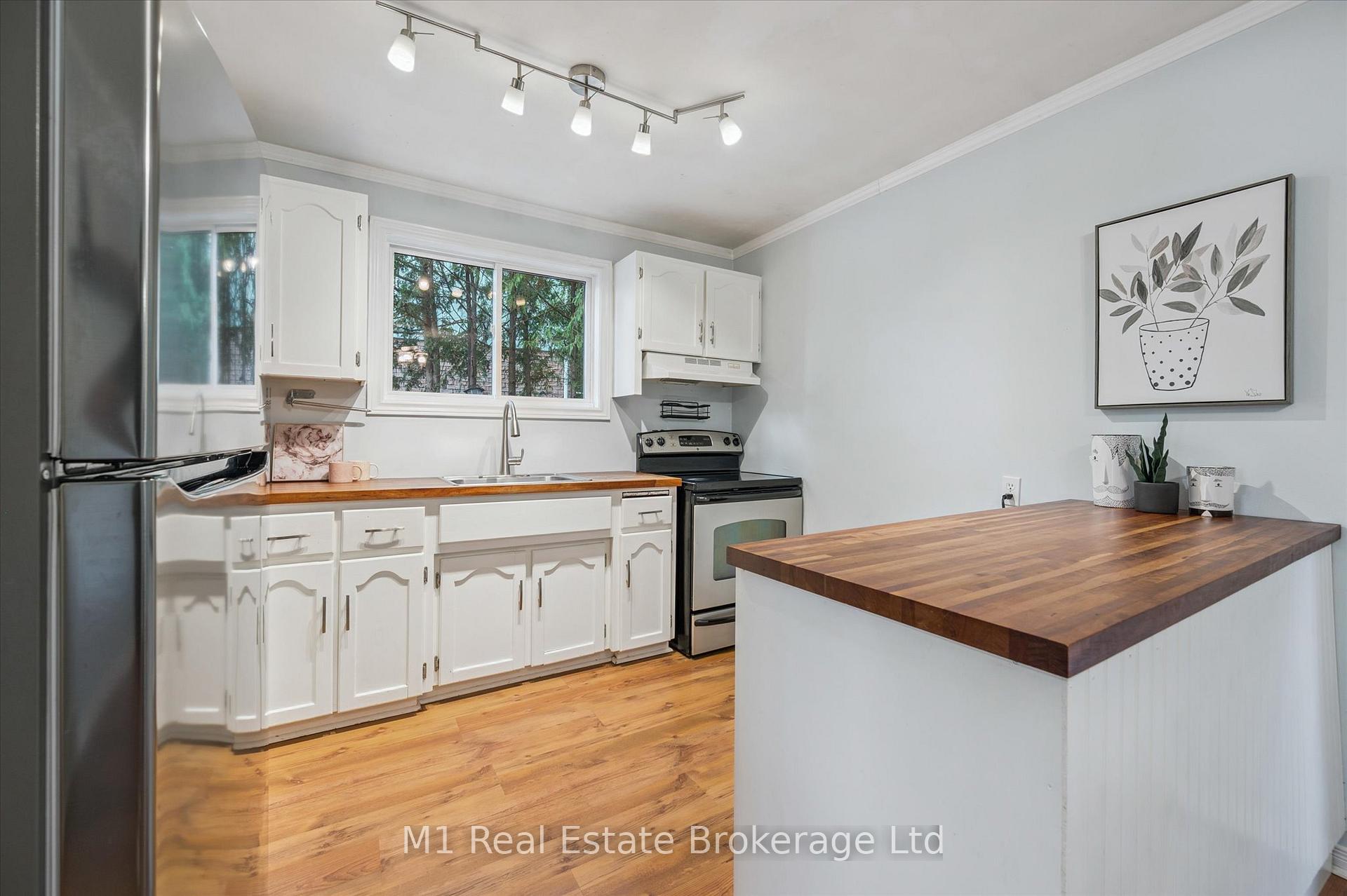 Photo 13 of 304 Cole Road, Guelph, Kortright West — HOMEH