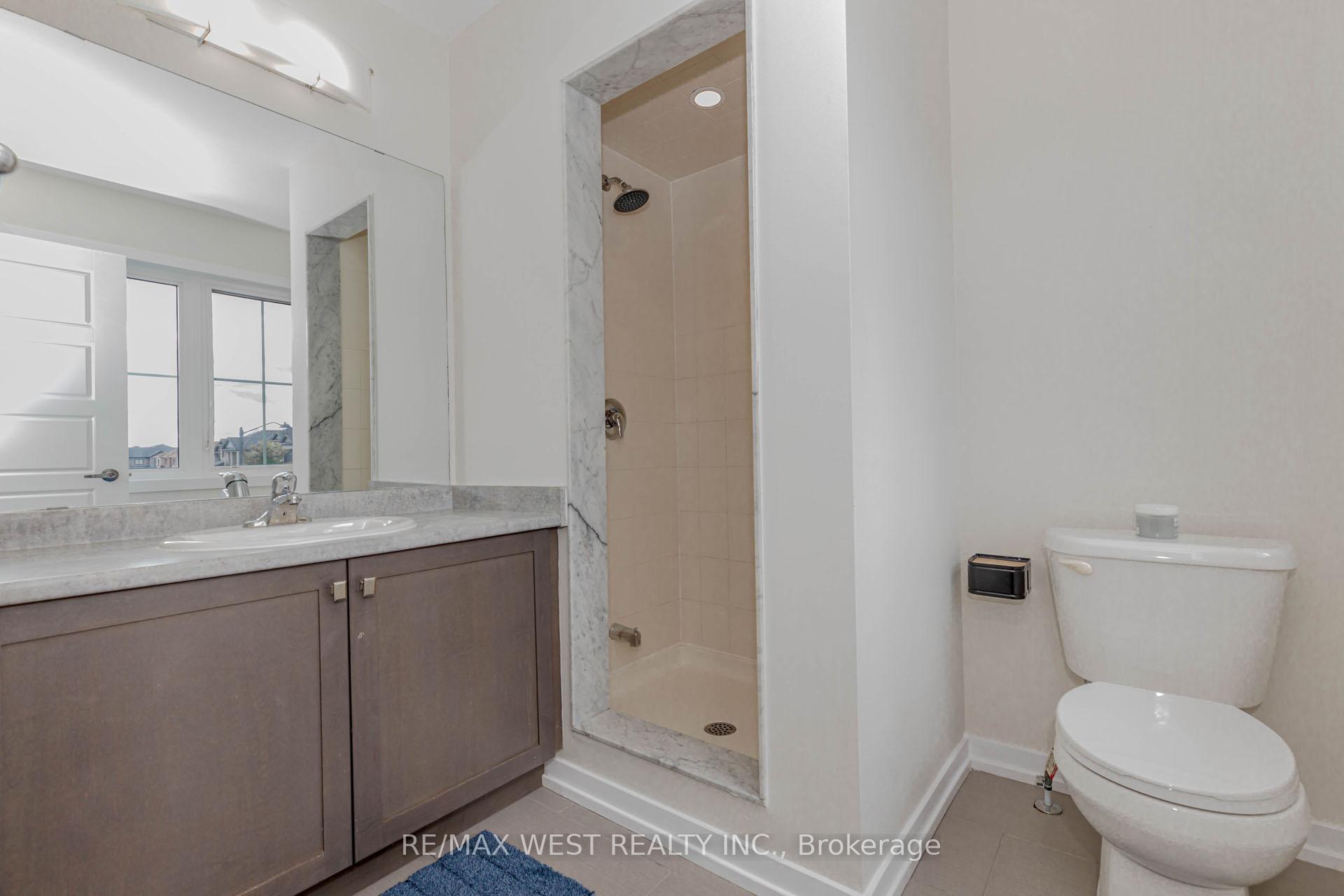 Photo 18 of 74 Pagebrook Crescent, Hamilton, Stoney Creek Mountain — HOMEH