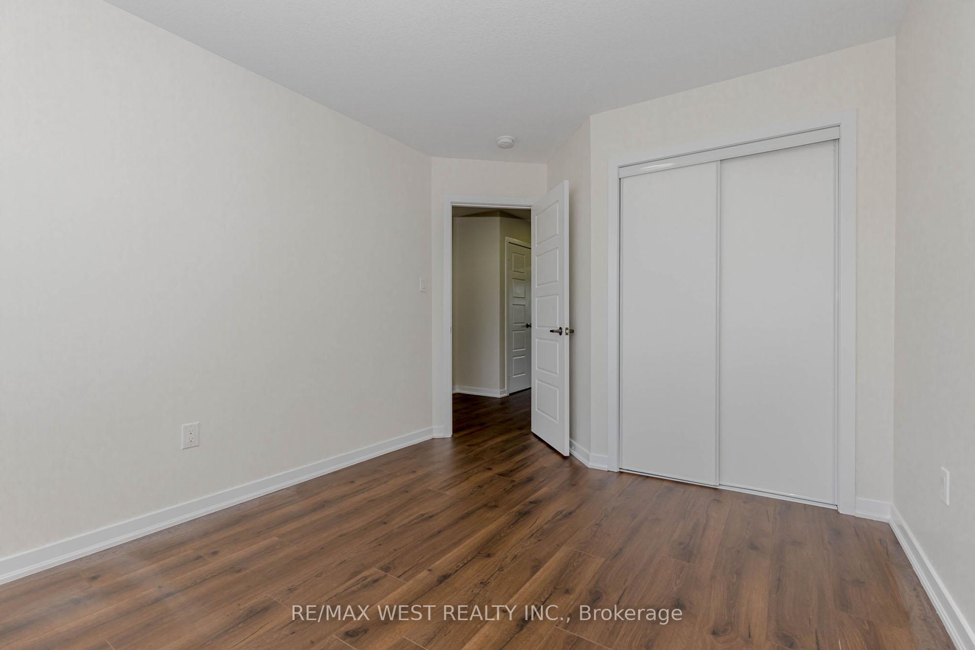Photo 22 of 74 Pagebrook Crescent, Hamilton, Stoney Creek Mountain — HOMEH
