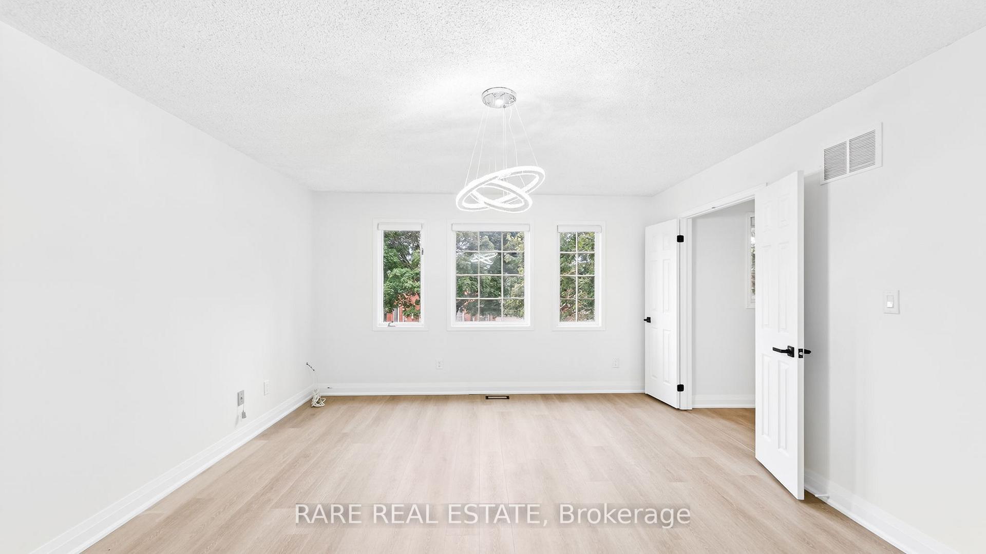 Photo 16 of 6 Carmichael Drive, Whitby, Pringle Creek — HOMEH