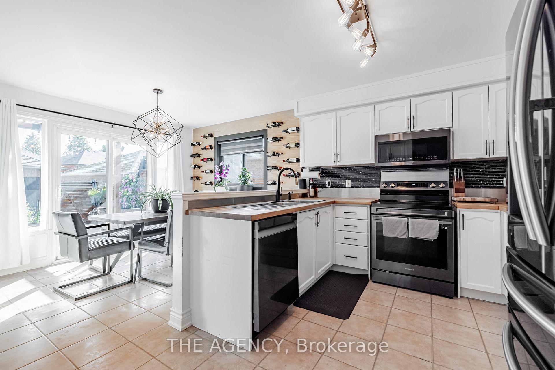 Photo 9 of 45 Castle Park Boulevard, Vaughan, Sonoma Heights — HOMEH