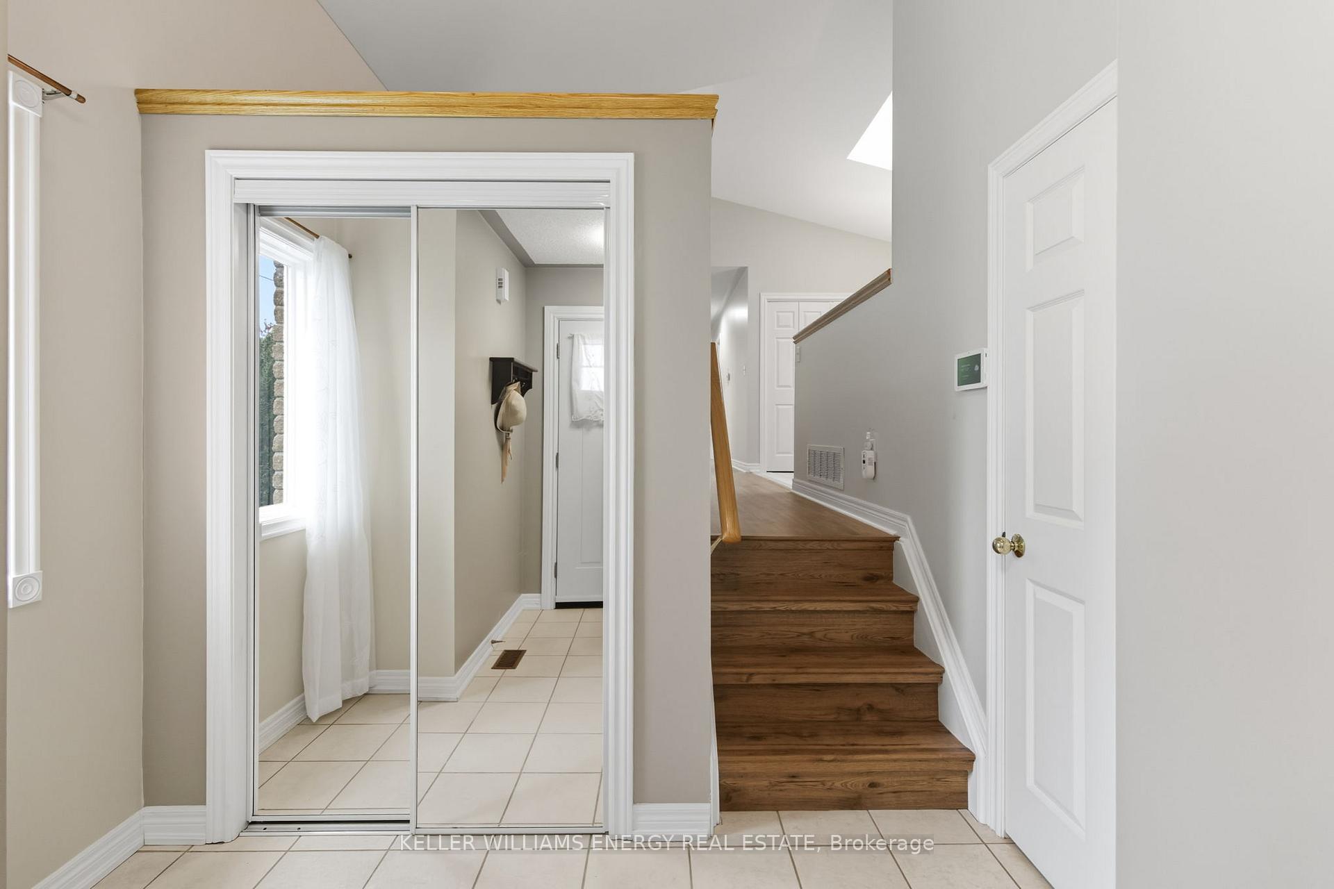 Photo 5 of 1 Daiseyfield Avenue, Clarington, Courtice — HOMEH