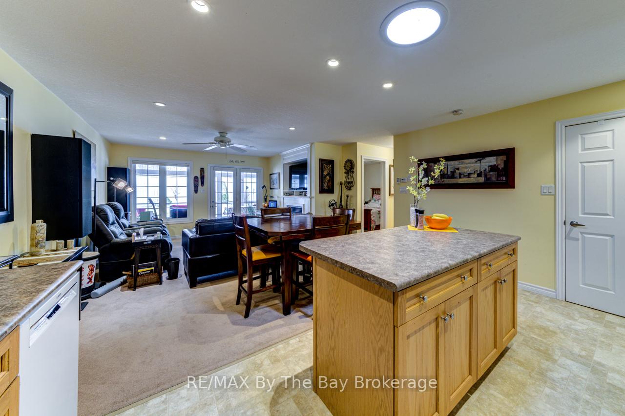 Photo 11 of 45 Meadow Lane, Wasaga Beach — HOMEH