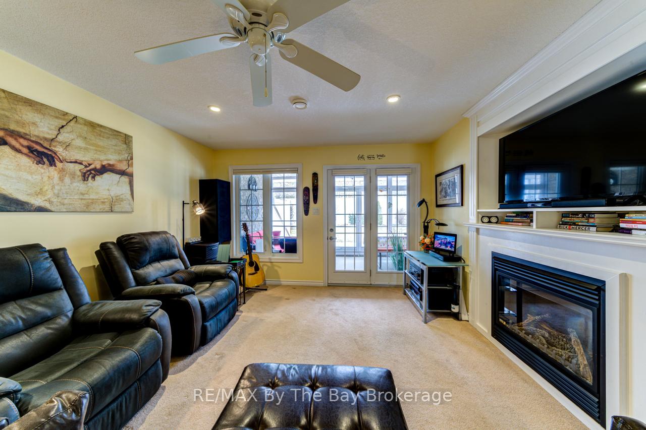 Photo 15 of 45 Meadow Lane, Wasaga Beach — HOMEH