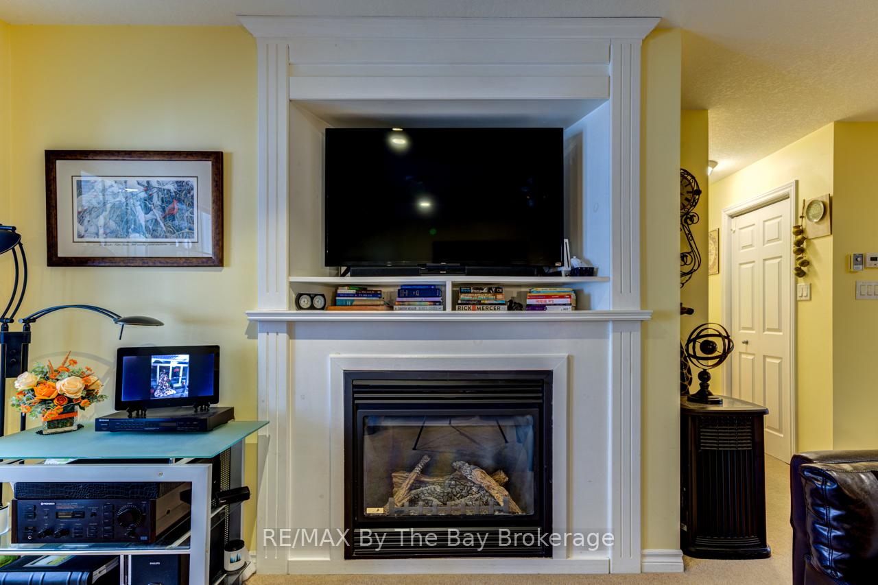 Photo 18 of 45 Meadow Lane, Wasaga Beach — HOMEH