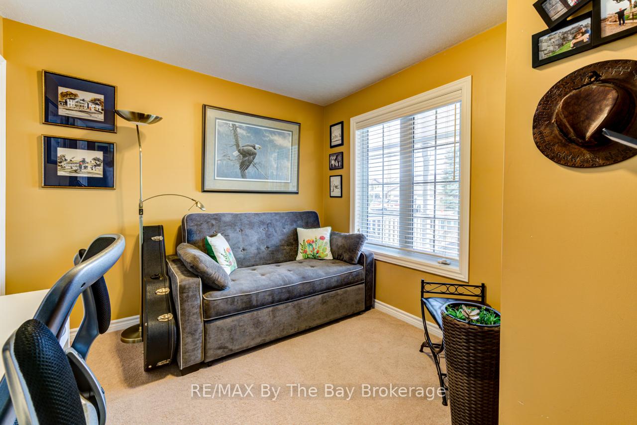 Photo 16 of 45 Meadow Lane, Wasaga Beach — HOMEH