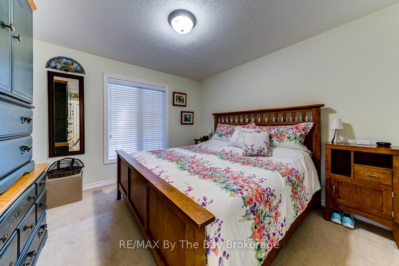 Photo 26 of 45 Meadow Lane, Wasaga Beach — HOMEH