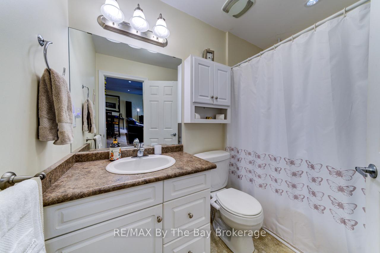 Photo 19 of 45 Meadow Lane, Wasaga Beach — HOMEH