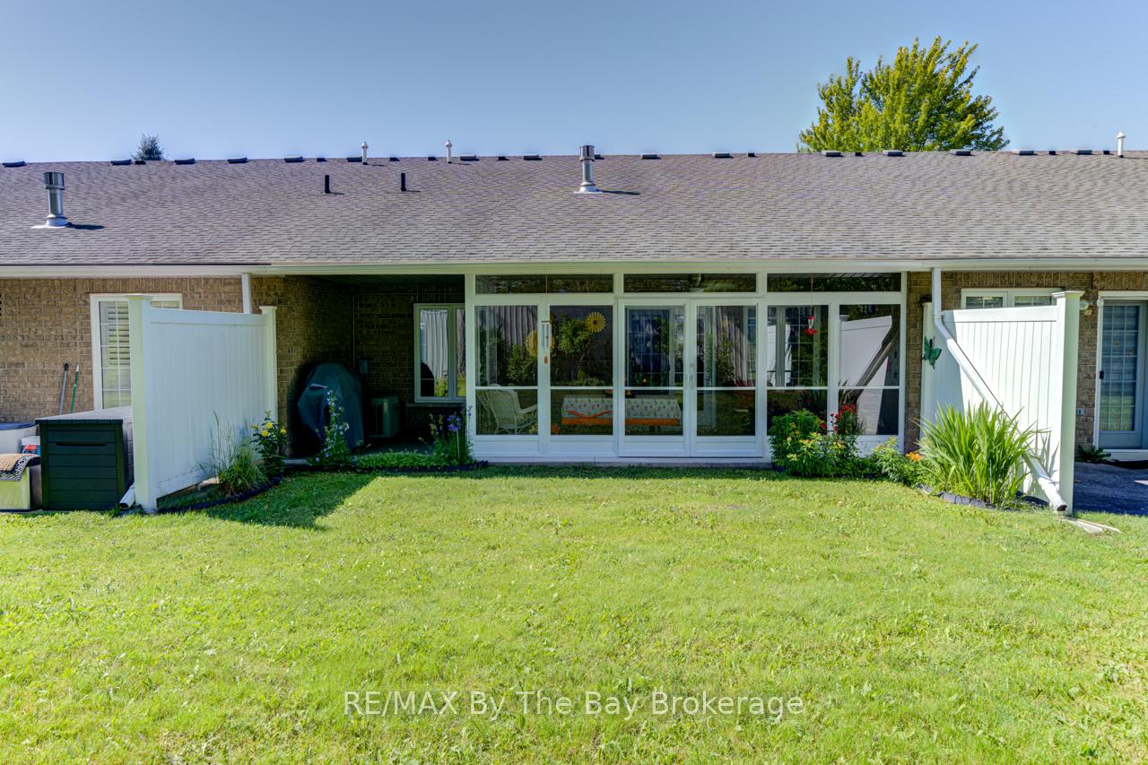 Photo 21 of 45 Meadow Lane, Wasaga Beach — HOMEH